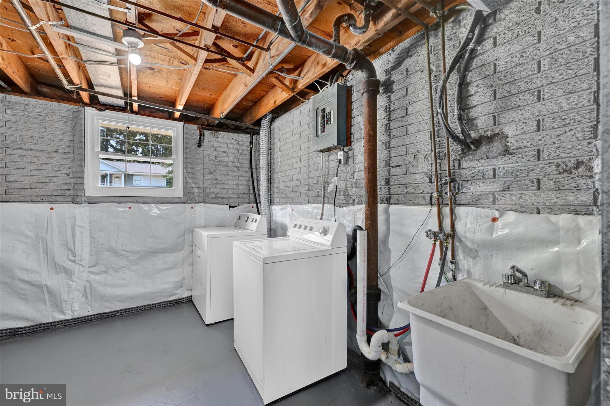 SUBURBIA - Residential