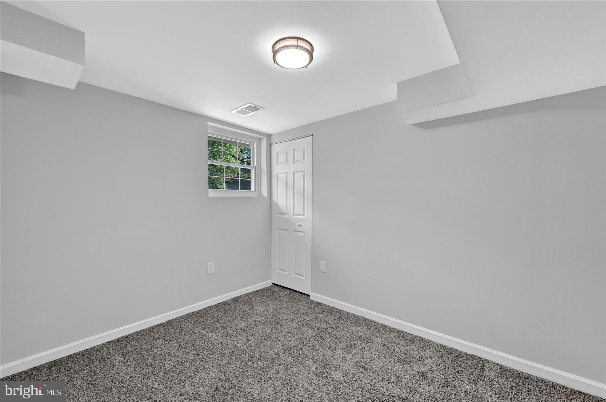 SUBURBIA - Residential