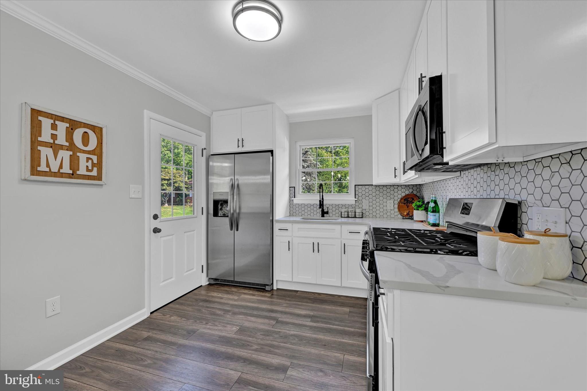 SUBURBIA - Residential