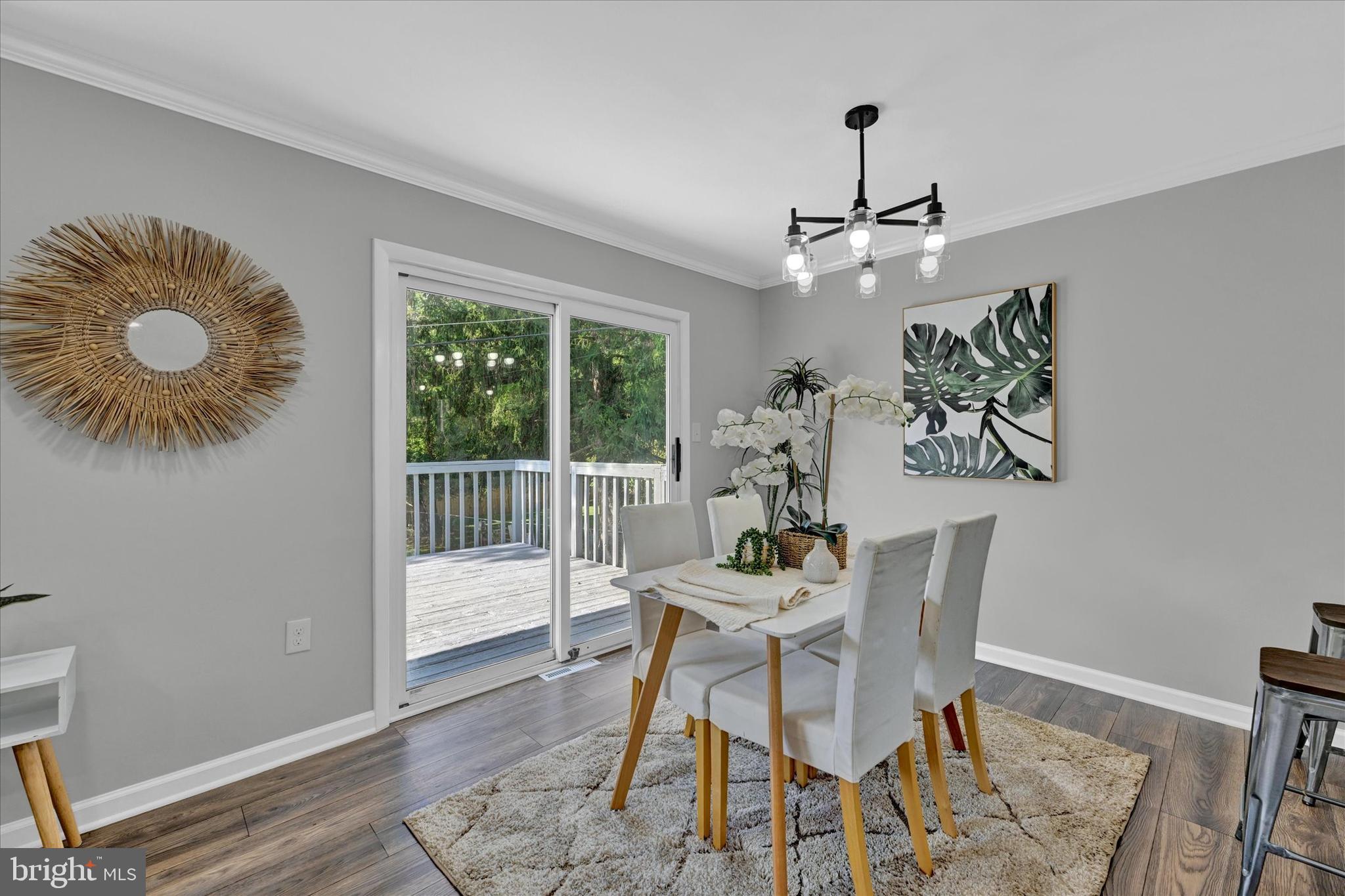 SUBURBIA - Residential