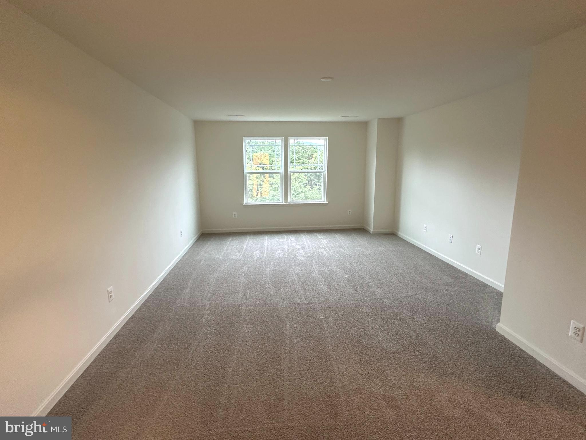 SOUTH HILLS - Residential