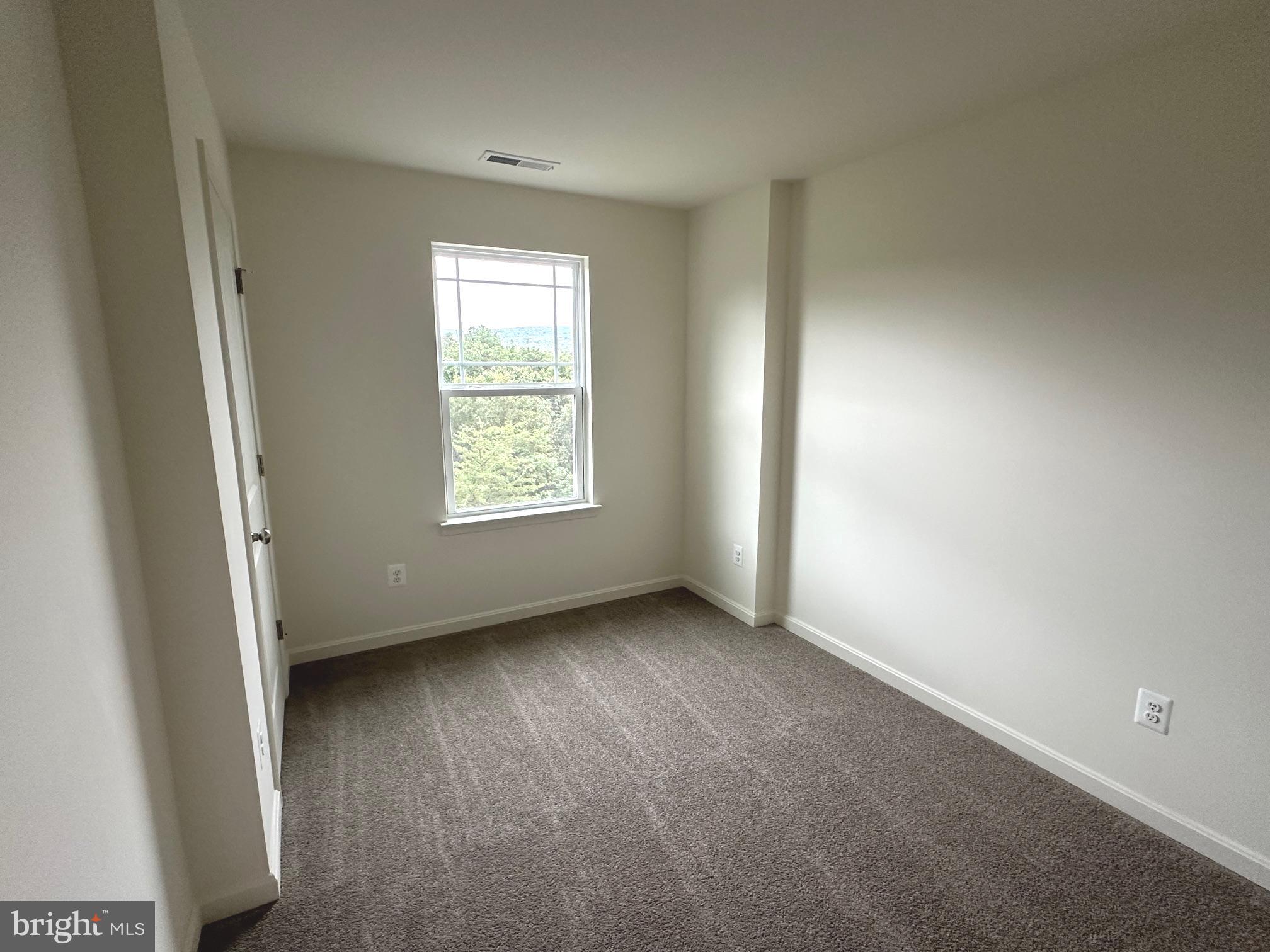 SOUTH HILLS - Residential