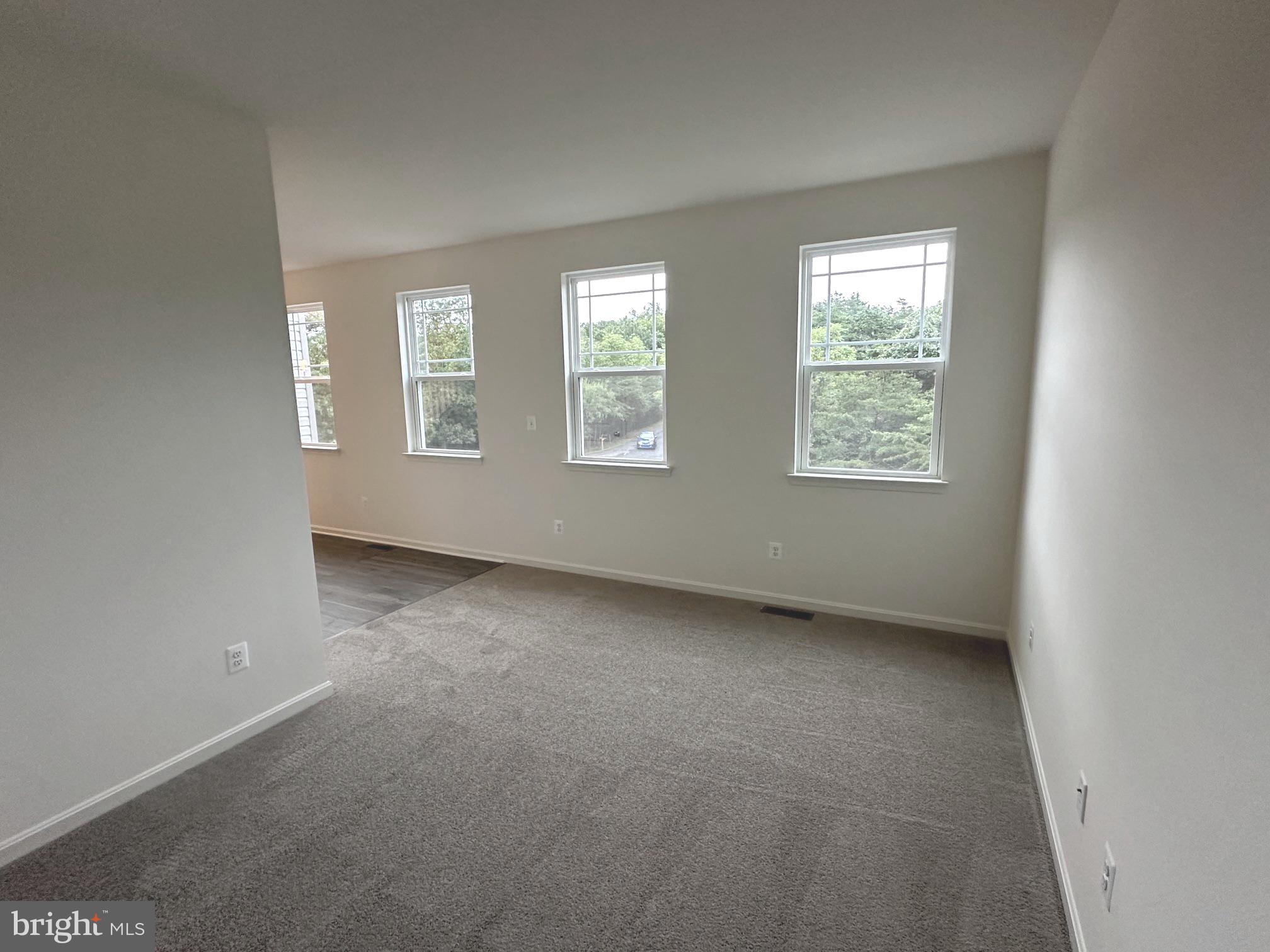 SOUTH HILLS - Residential