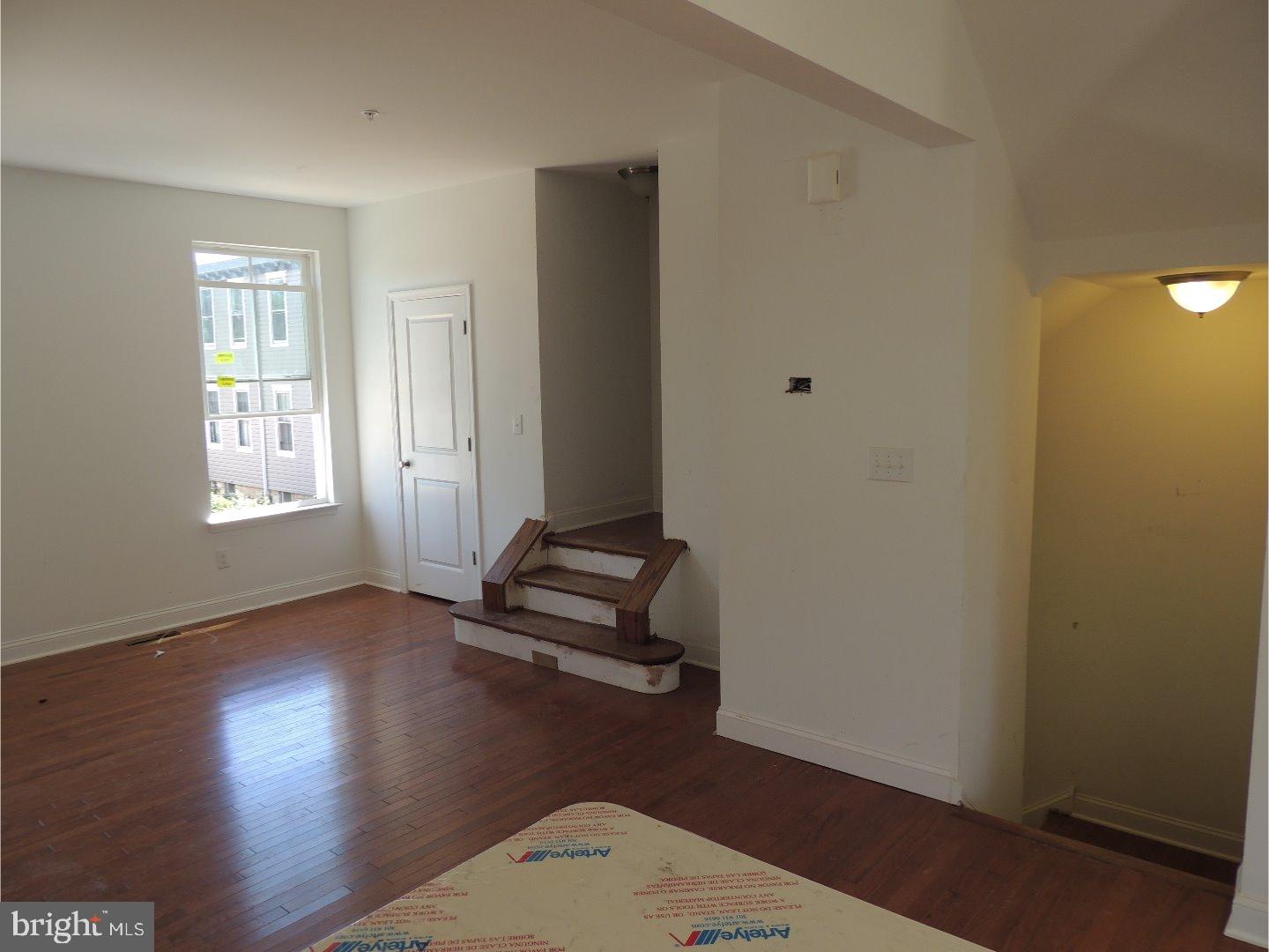 BERWYN VILLAGE COURT - Residential