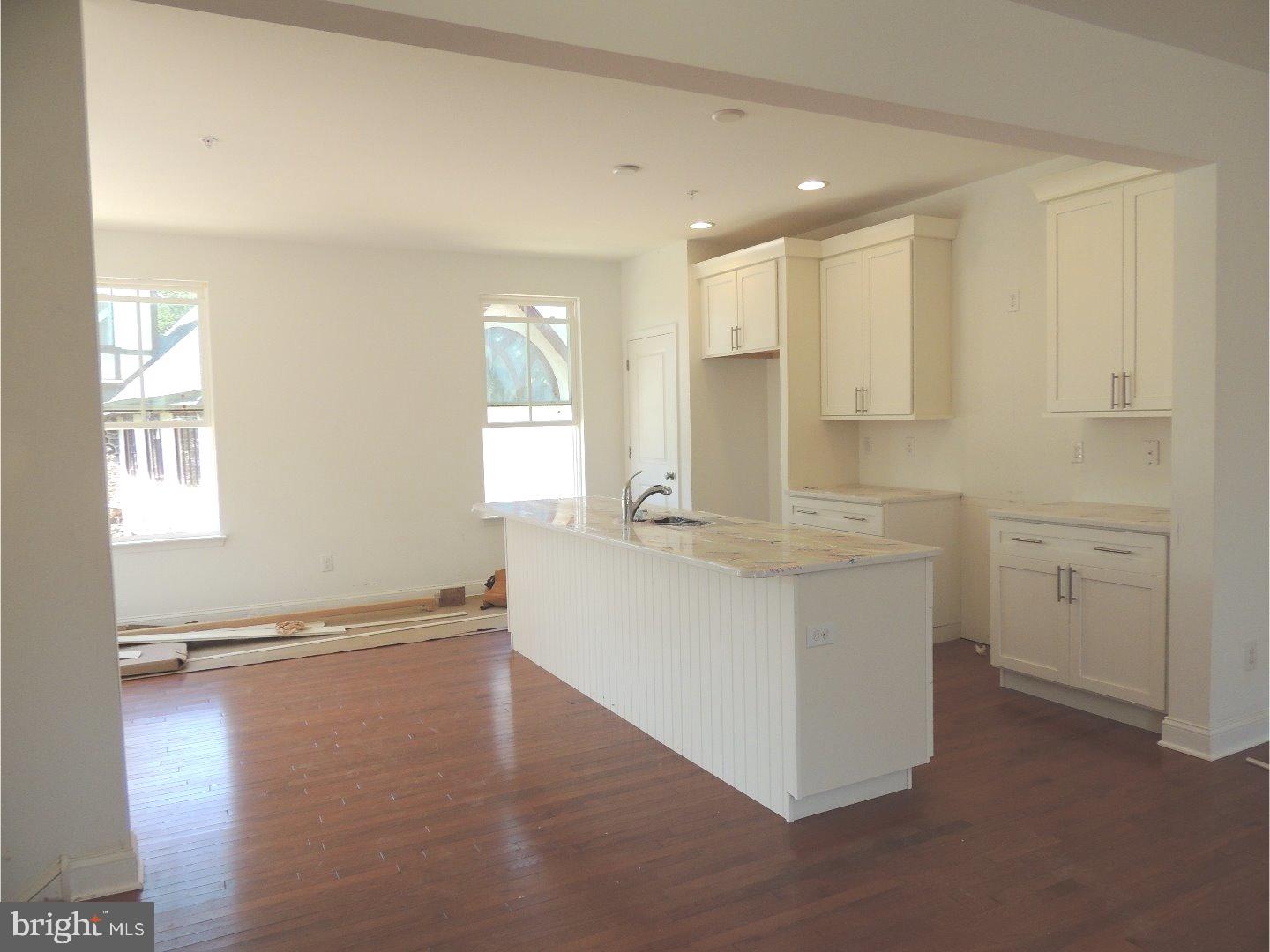 BERWYN VILLAGE COURT - Residential