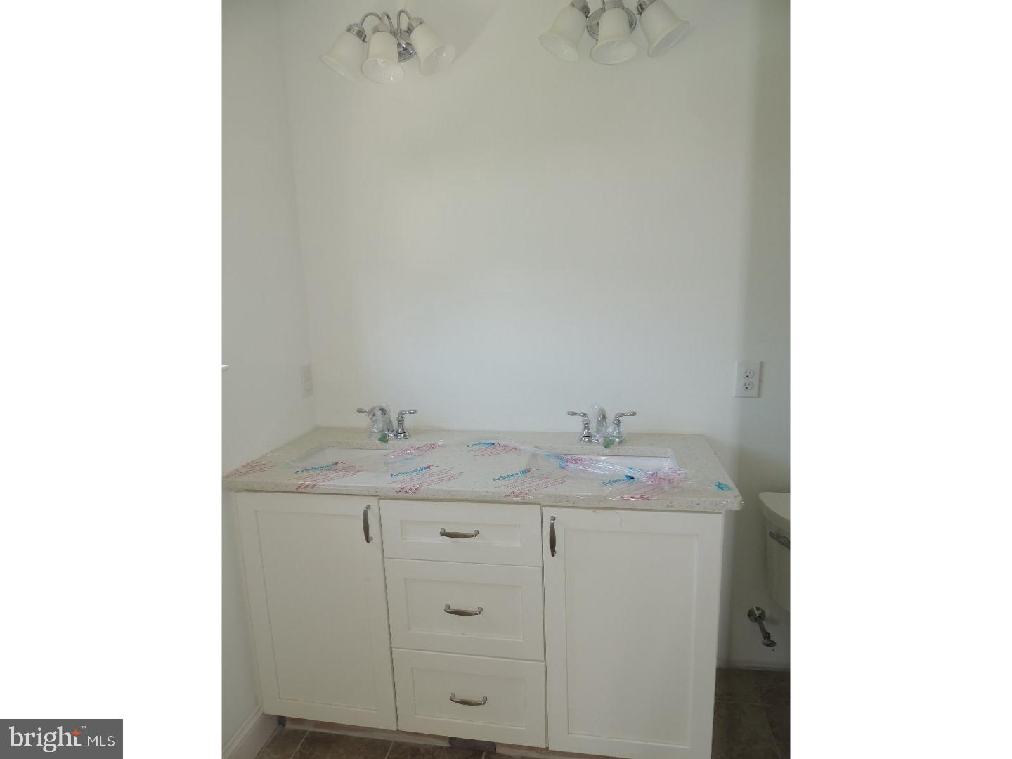 BERWYN VILLAGE COURT - Residential