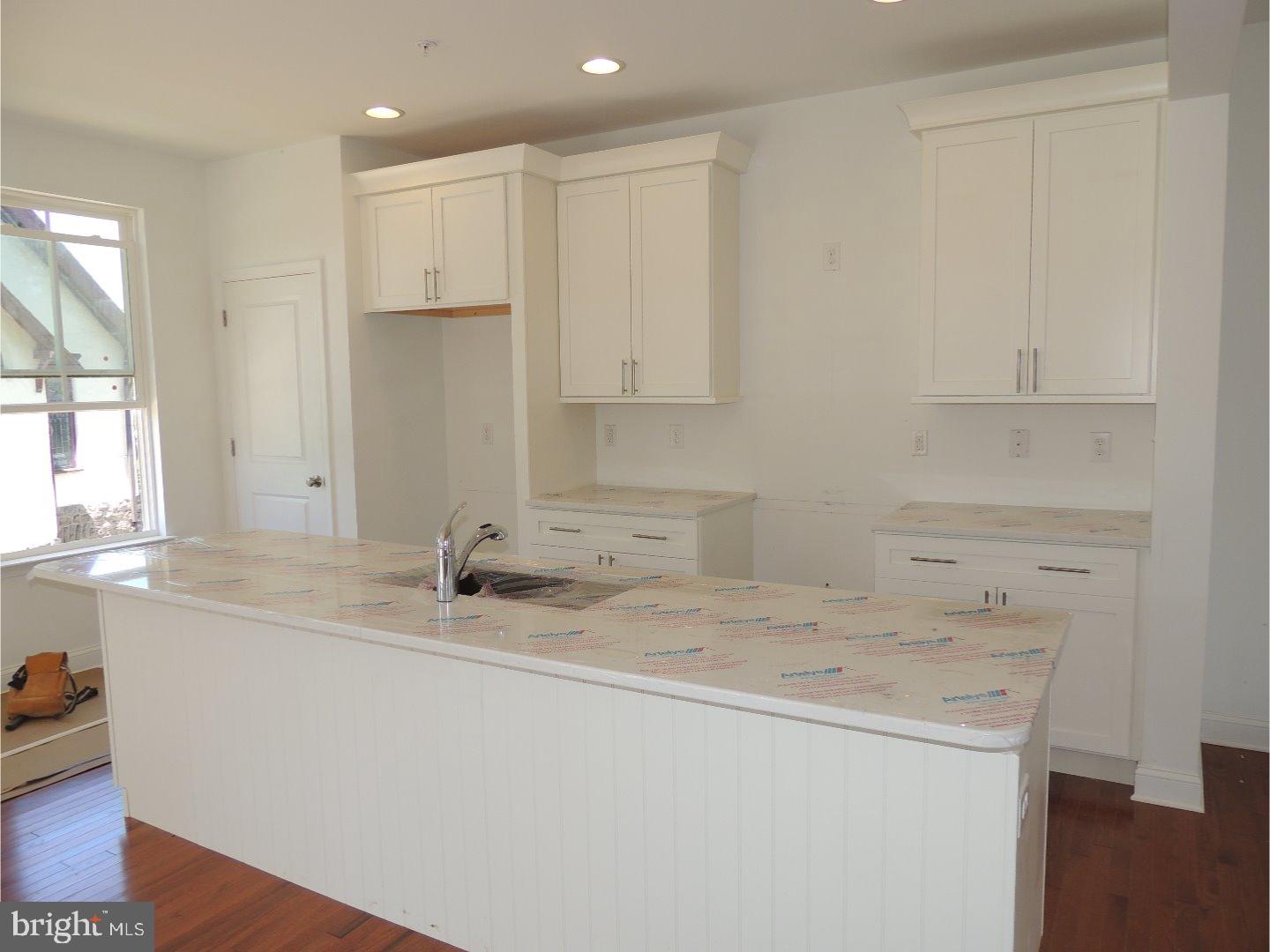 BERWYN VILLAGE COURT - Residential