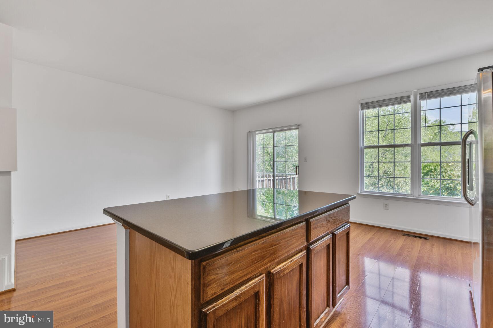 TRAILSIDE - Residential