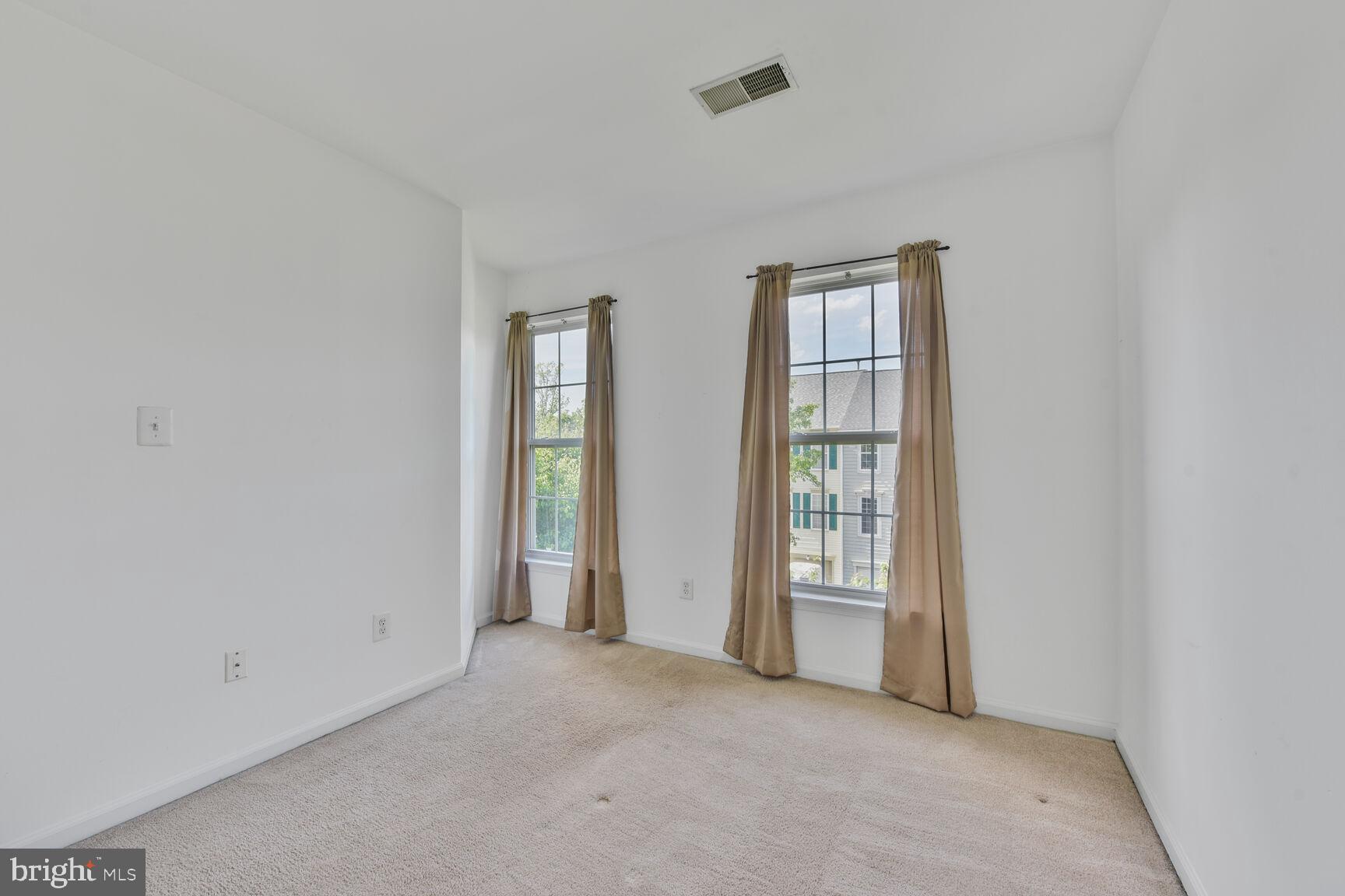 TRAILSIDE - Residential