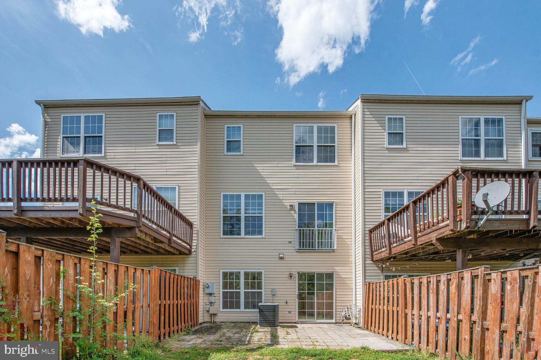 TRAILSIDE - Residential