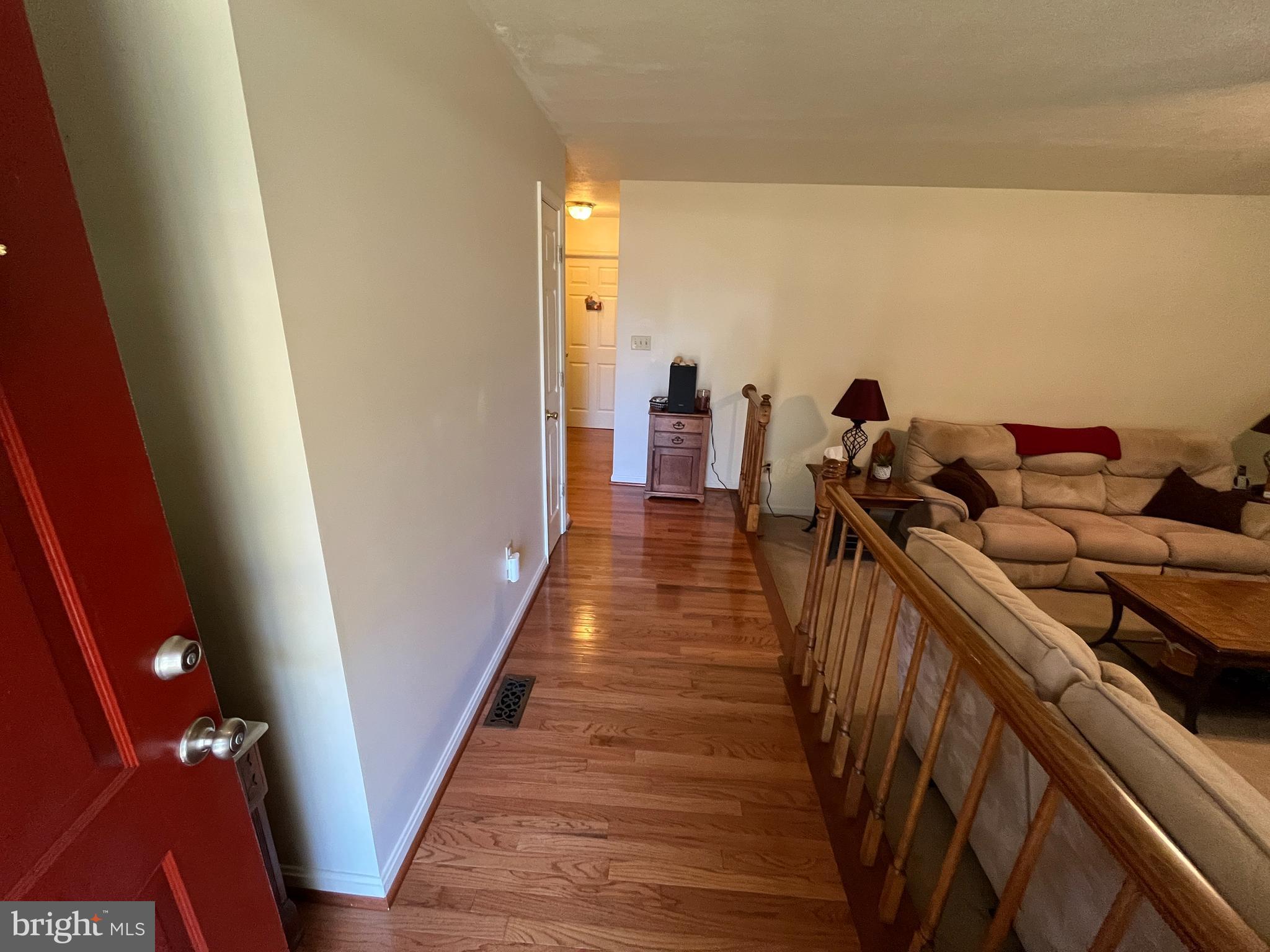 1 MUSTANG COURT