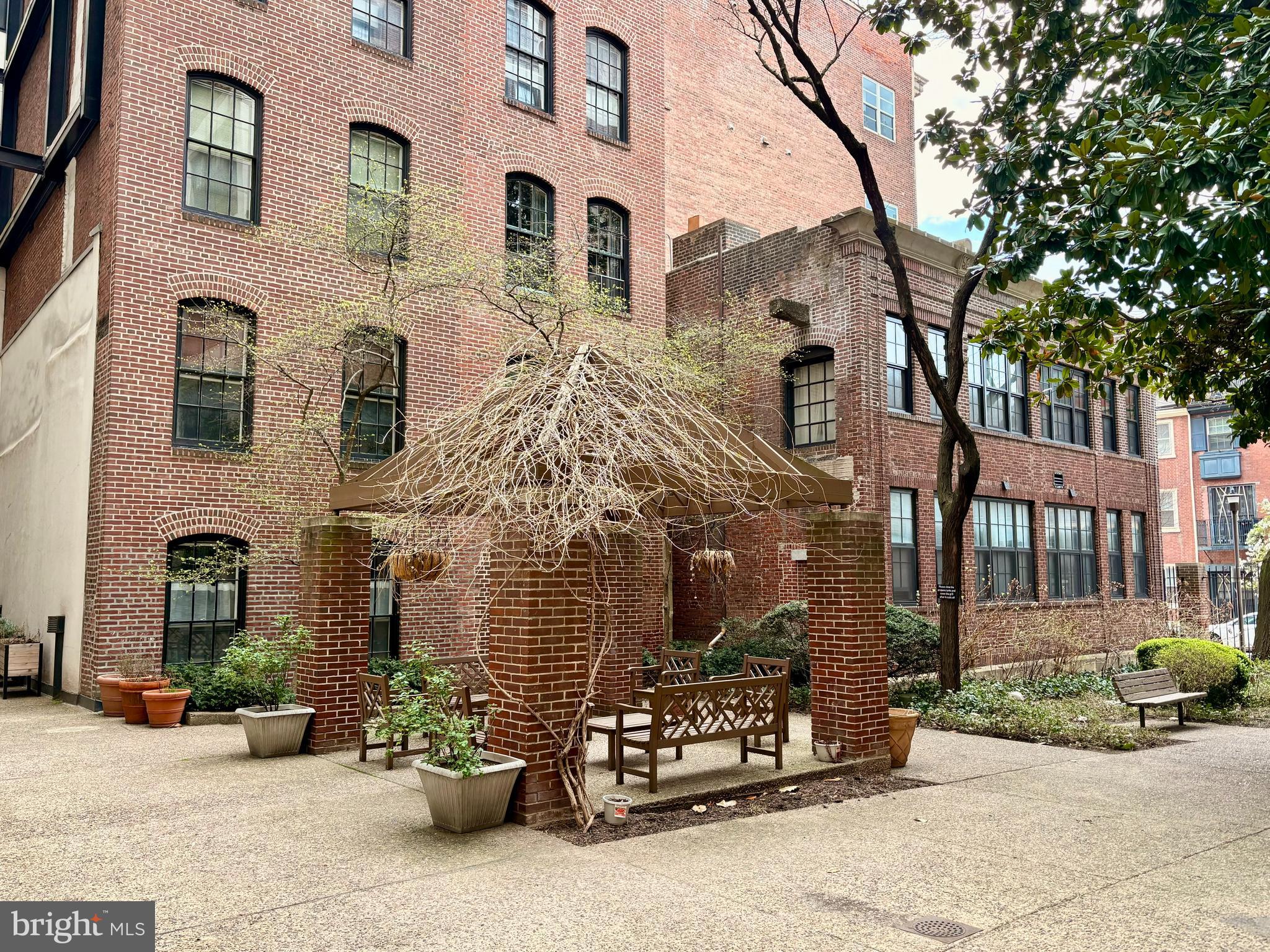 OLD CITY - Residential