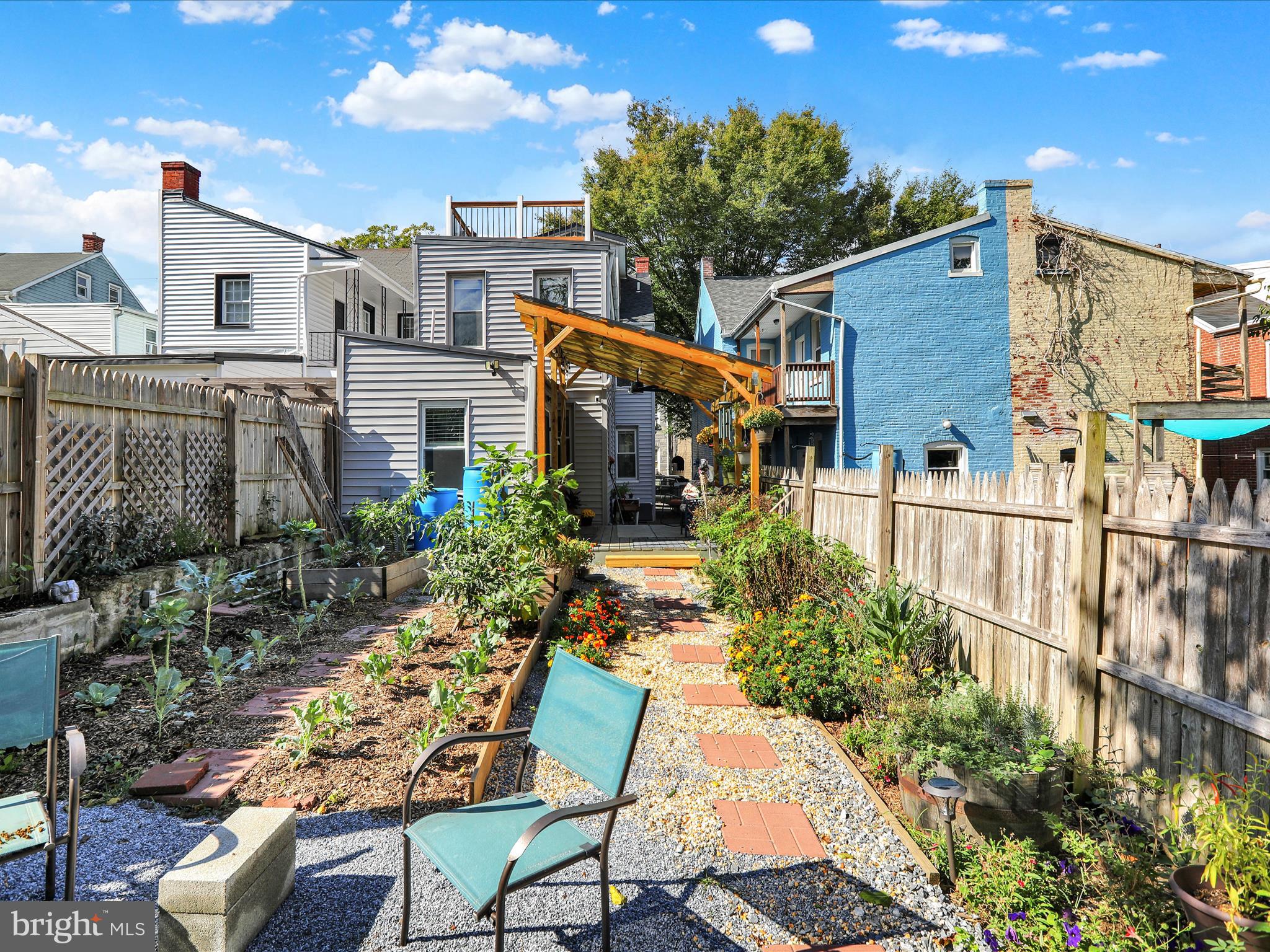 CABBAGE HILL - Residential