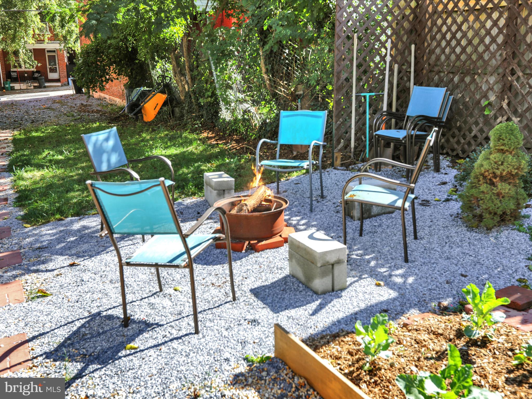 CABBAGE HILL - Residential