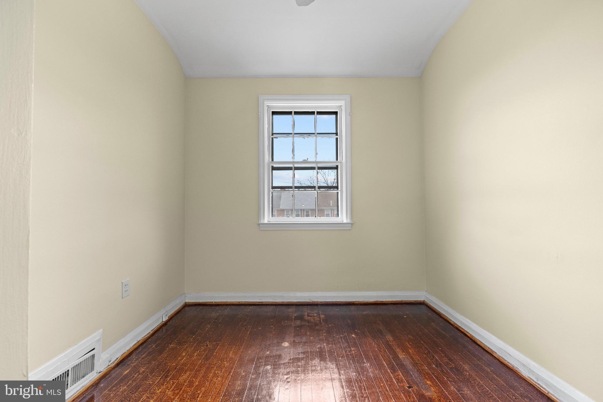 IDLEWOOD - Residential Lease
