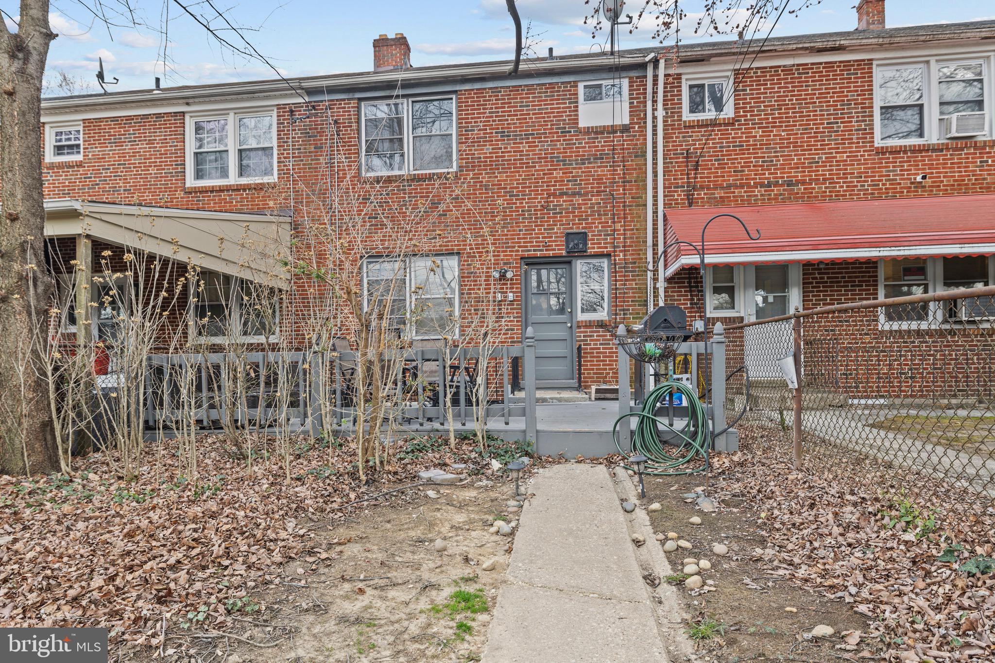 IDLEWOOD - Residential Lease
