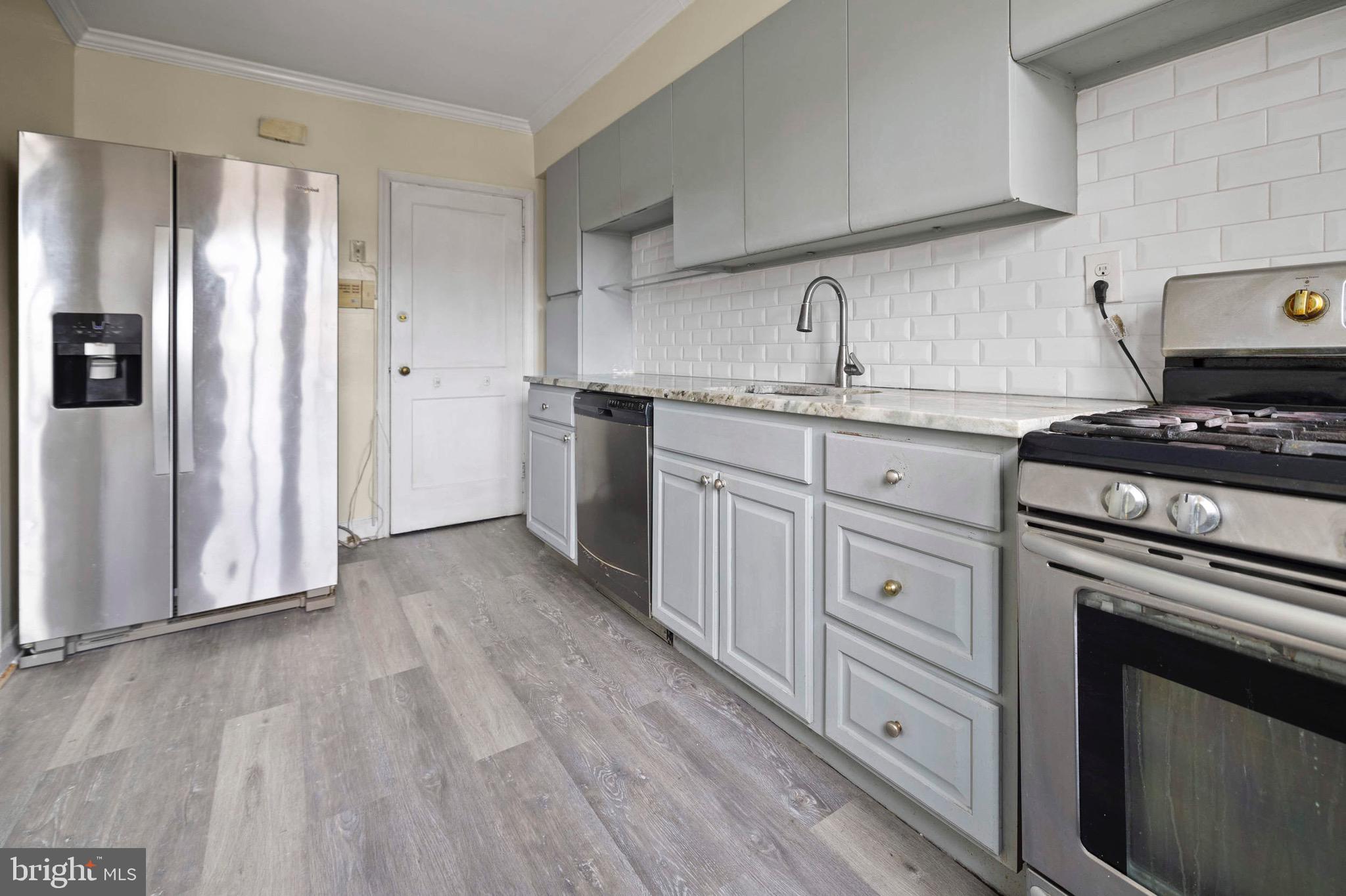 IDLEWOOD - Residential Lease