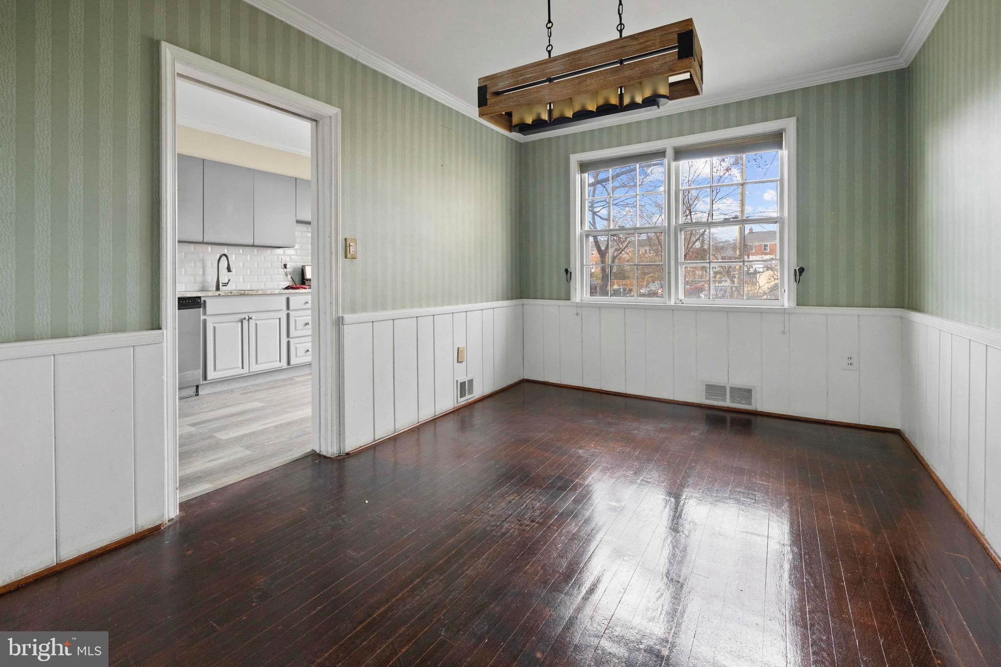 IDLEWOOD - Residential Lease