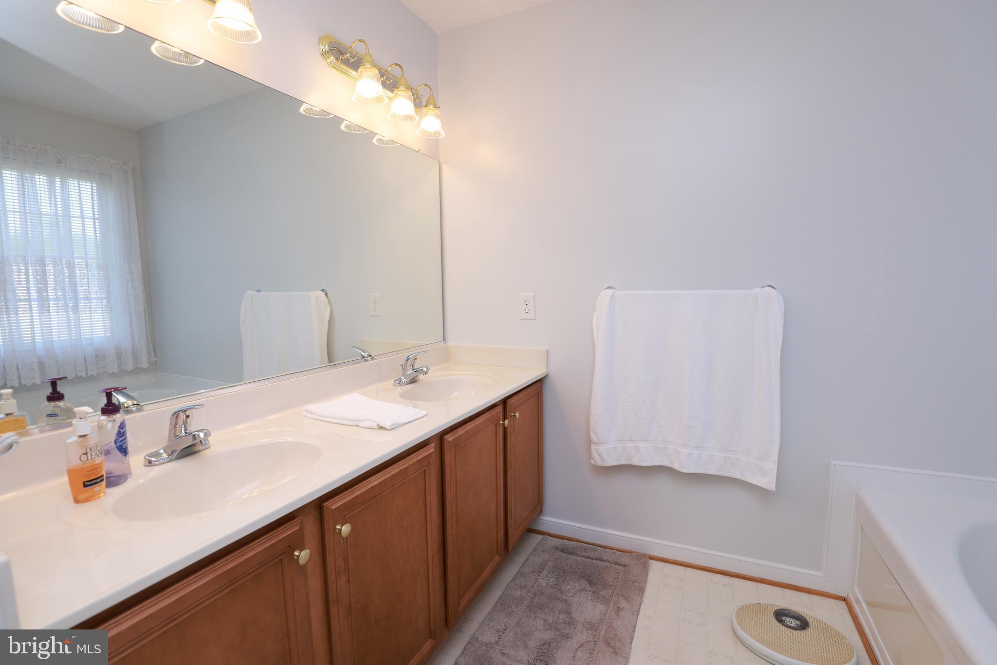 QUALLA FARMS - Residential