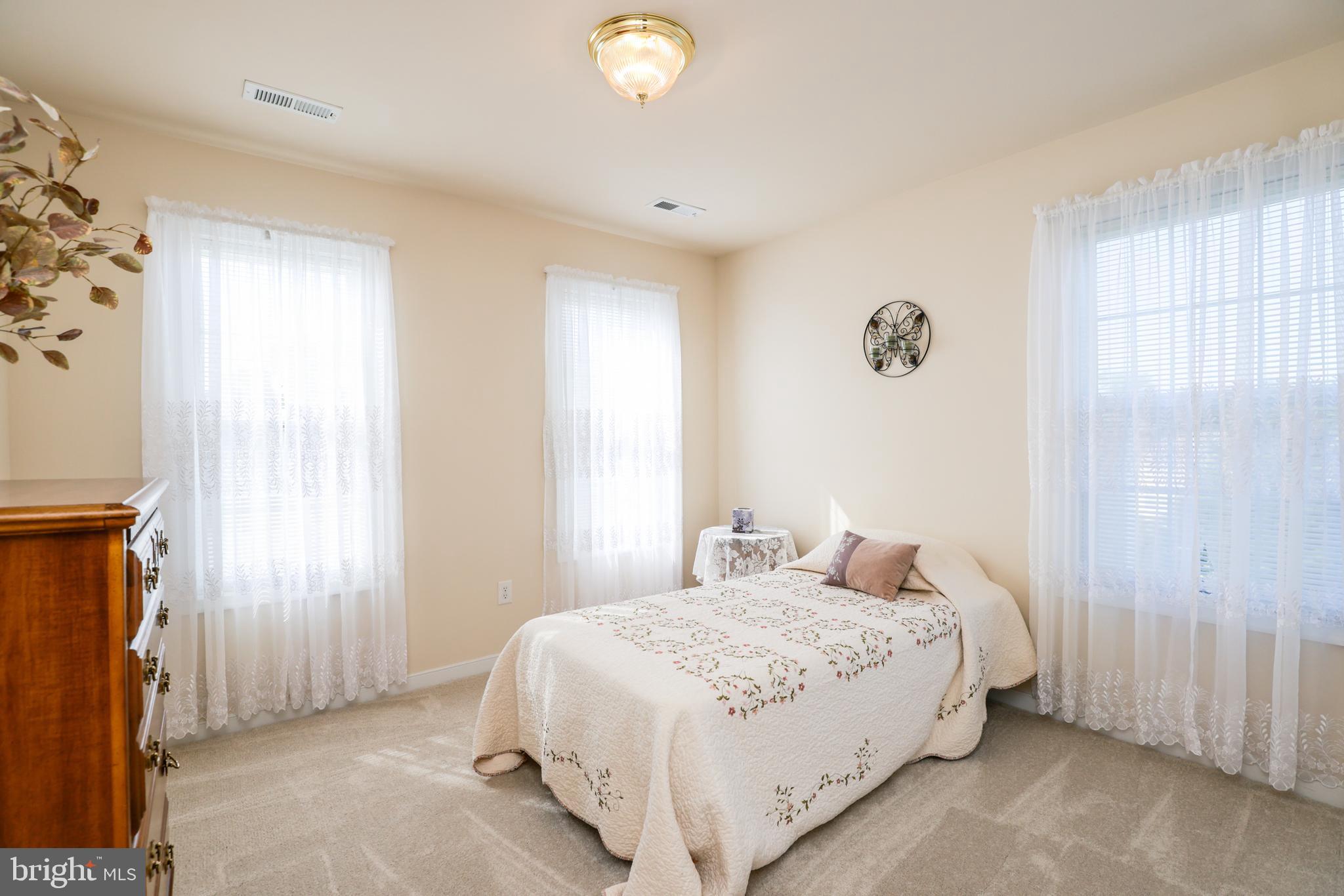 QUALLA FARMS - Residential