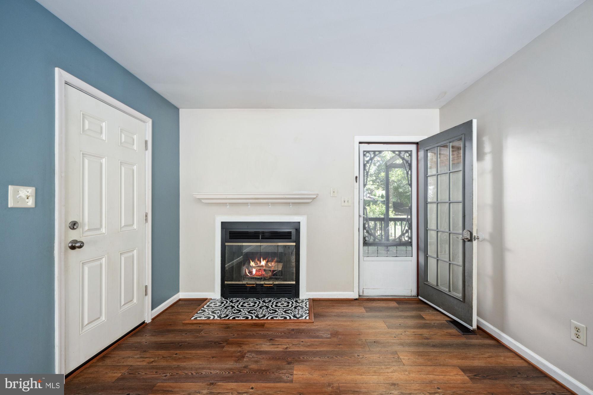 CAMELOT - Residential