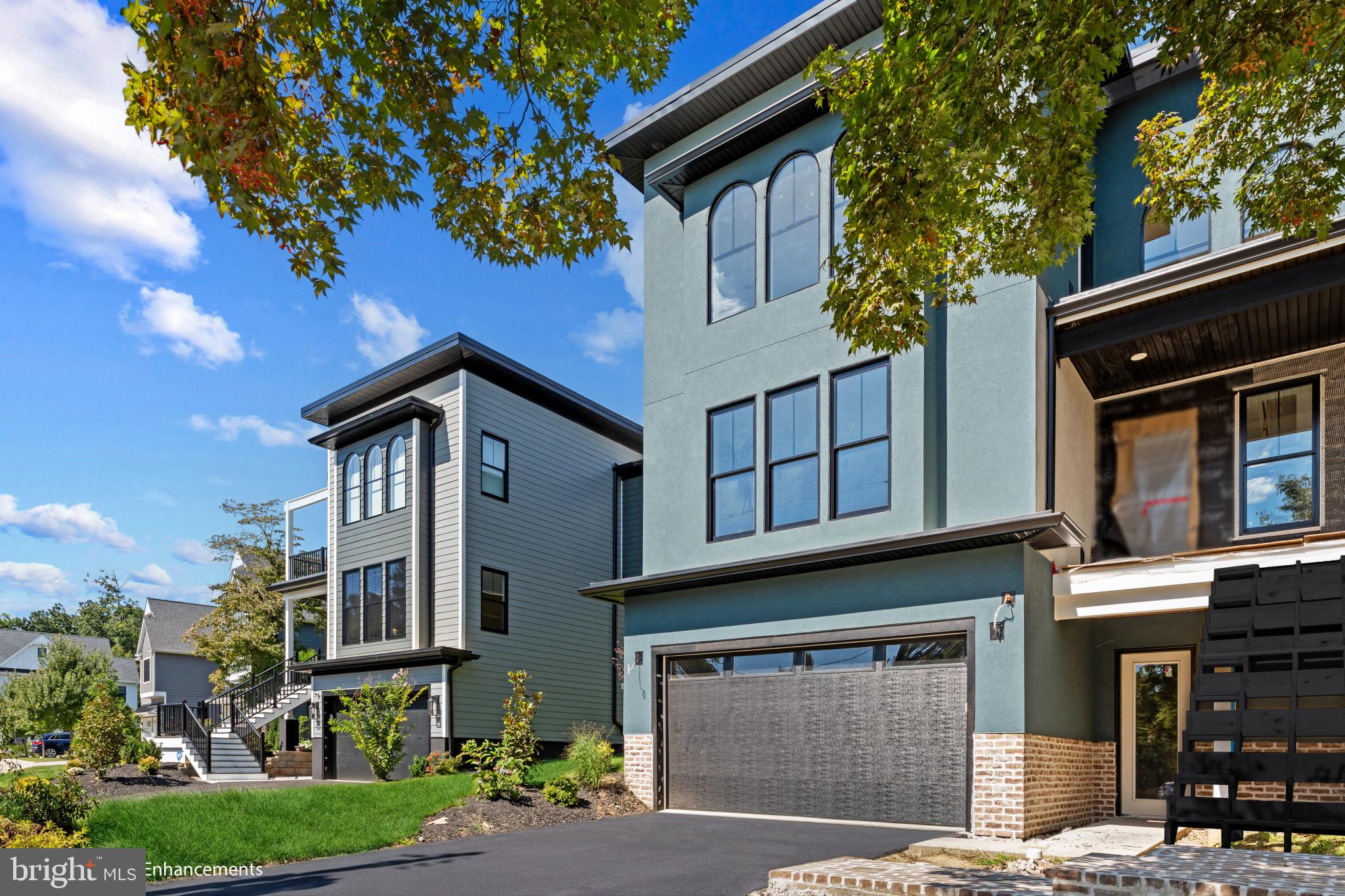 111 W 6TH