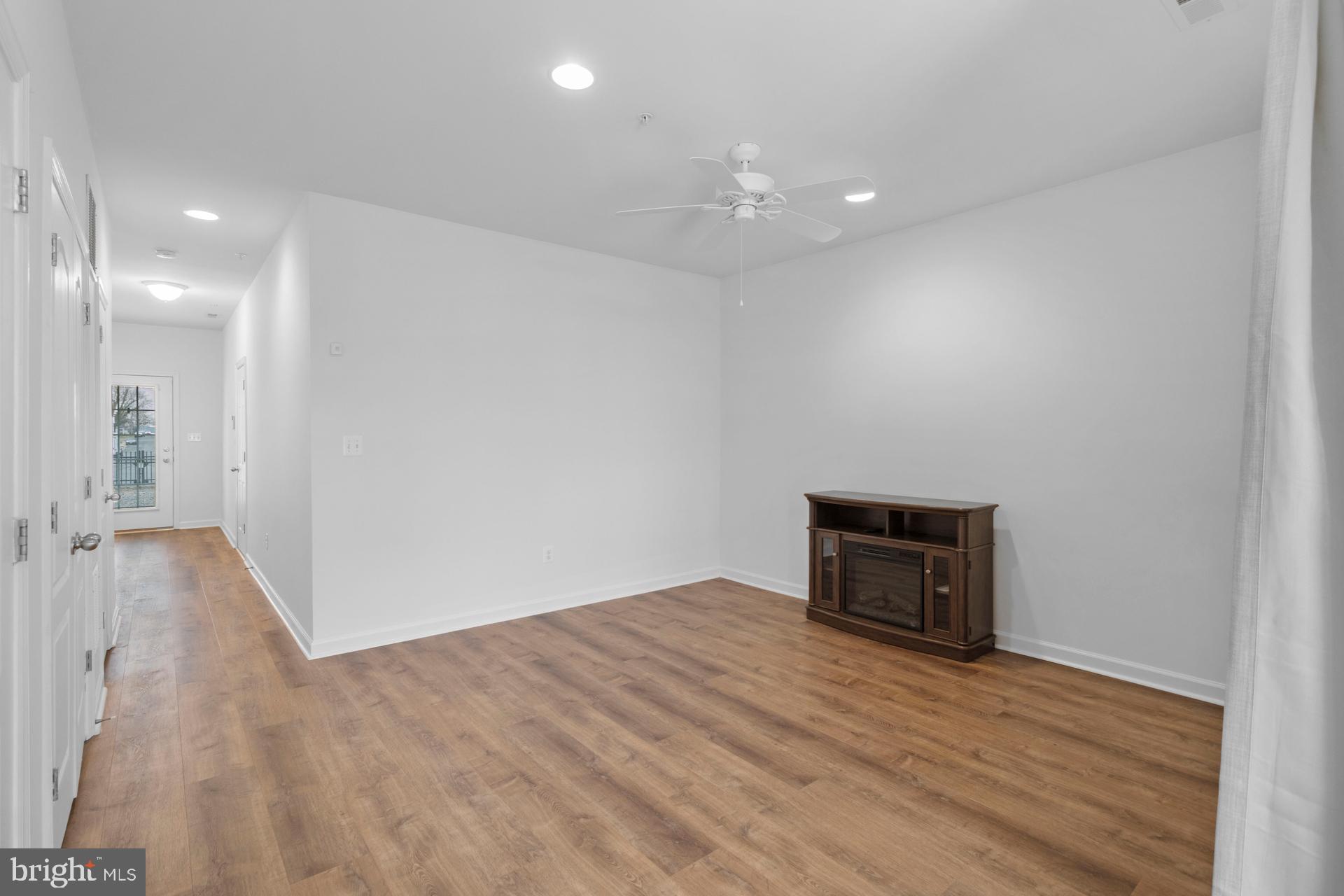 317 SHIPYARD DRIVE 67