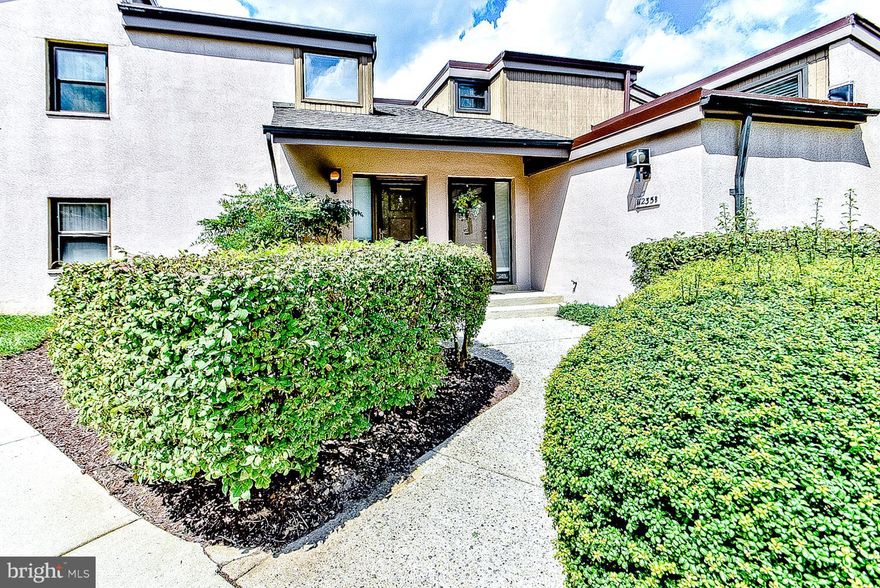 Spectacular find in a convenient Columbia location; nestled in a quiet wooded neighborhood.    This 3 bedroom, 1 and half  bath Condo has an updated kitchen, new paint, new carpet, spacious rooms. This home will not last!