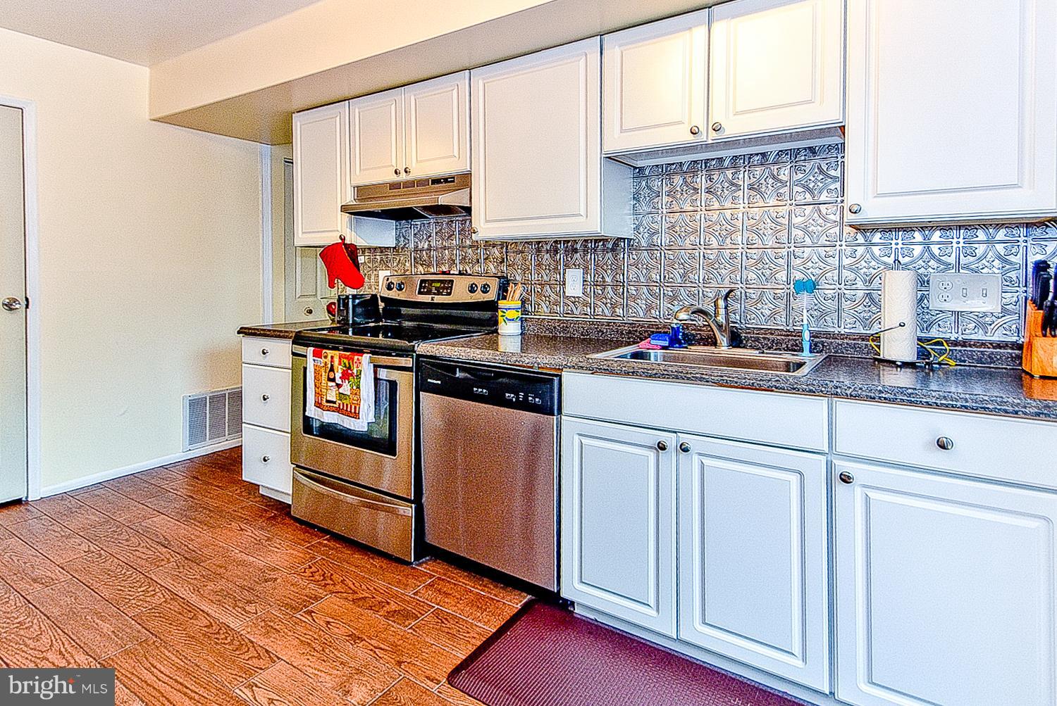 VILLAGE OF CLARYS FOREST - Residential