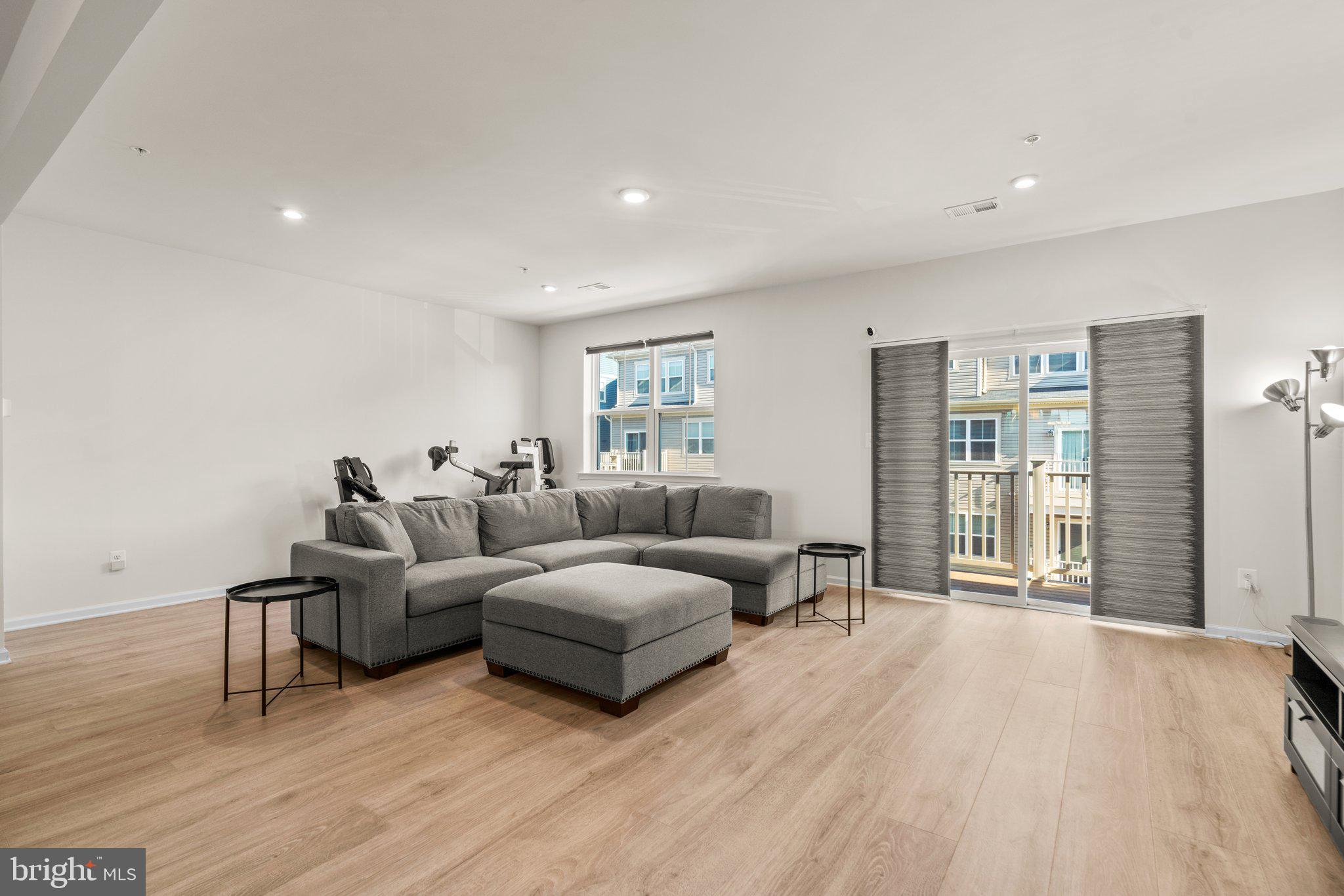 PARKSIDE - Residential