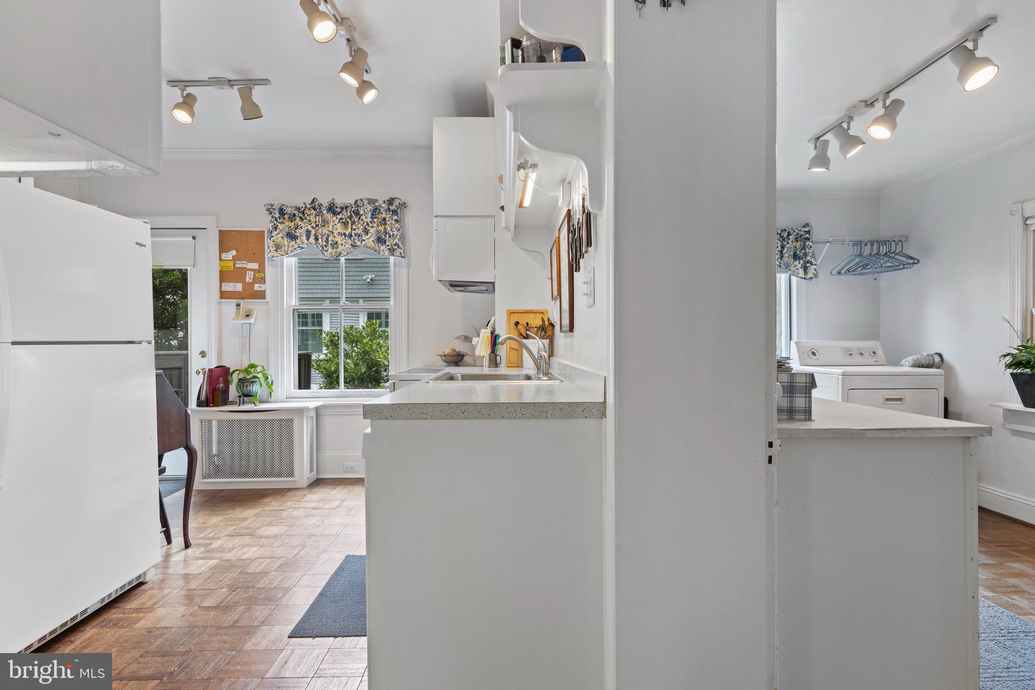 SOUTH WAYNE - Residential