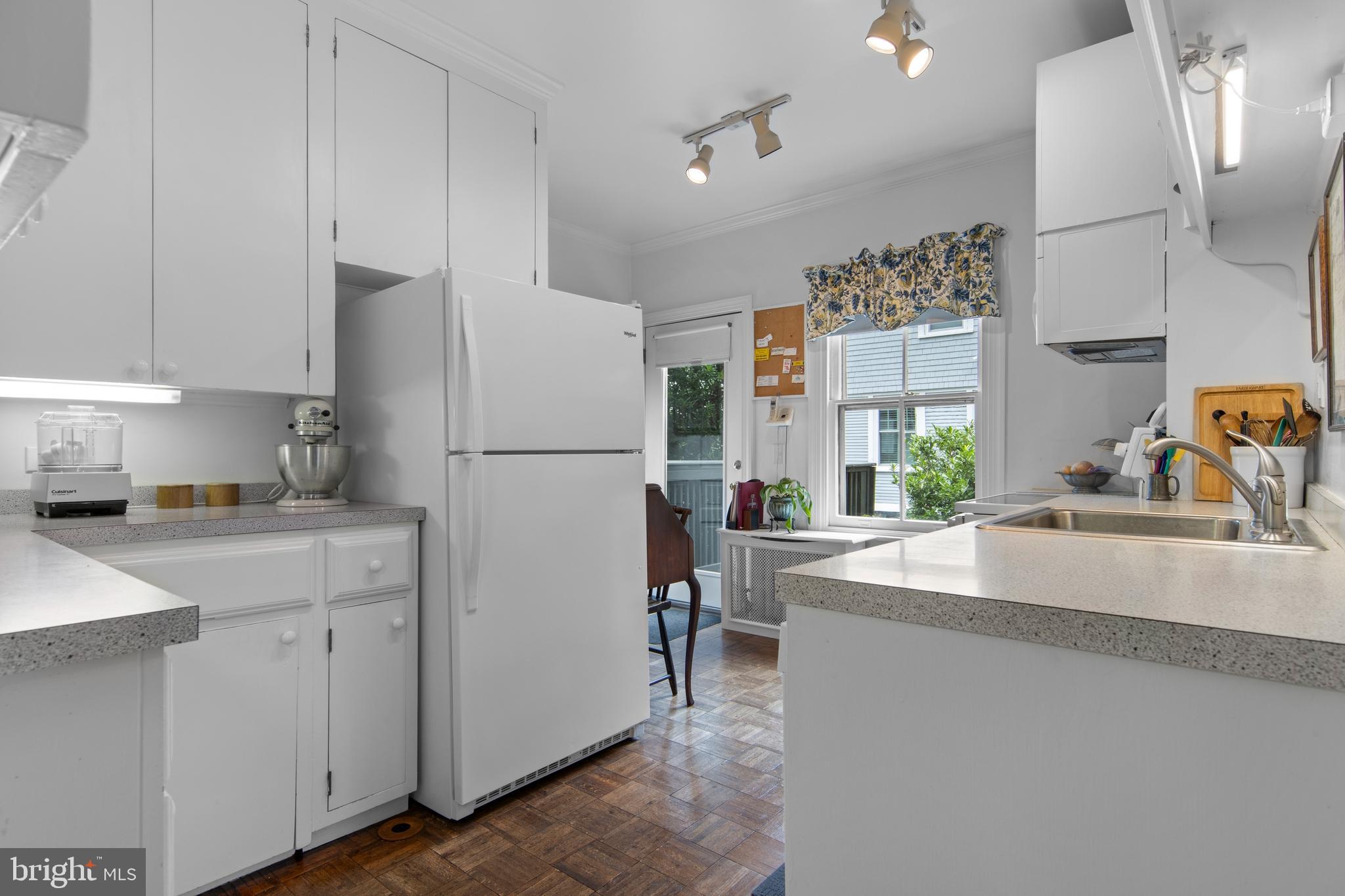 SOUTH WAYNE - Residential