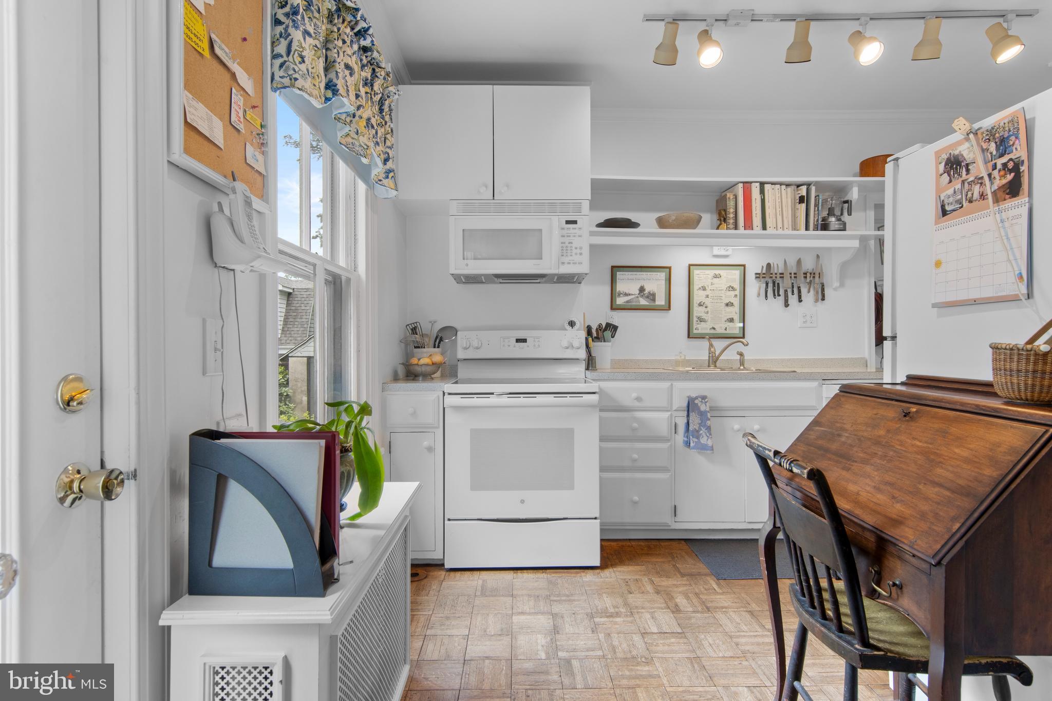 SOUTH WAYNE - Residential