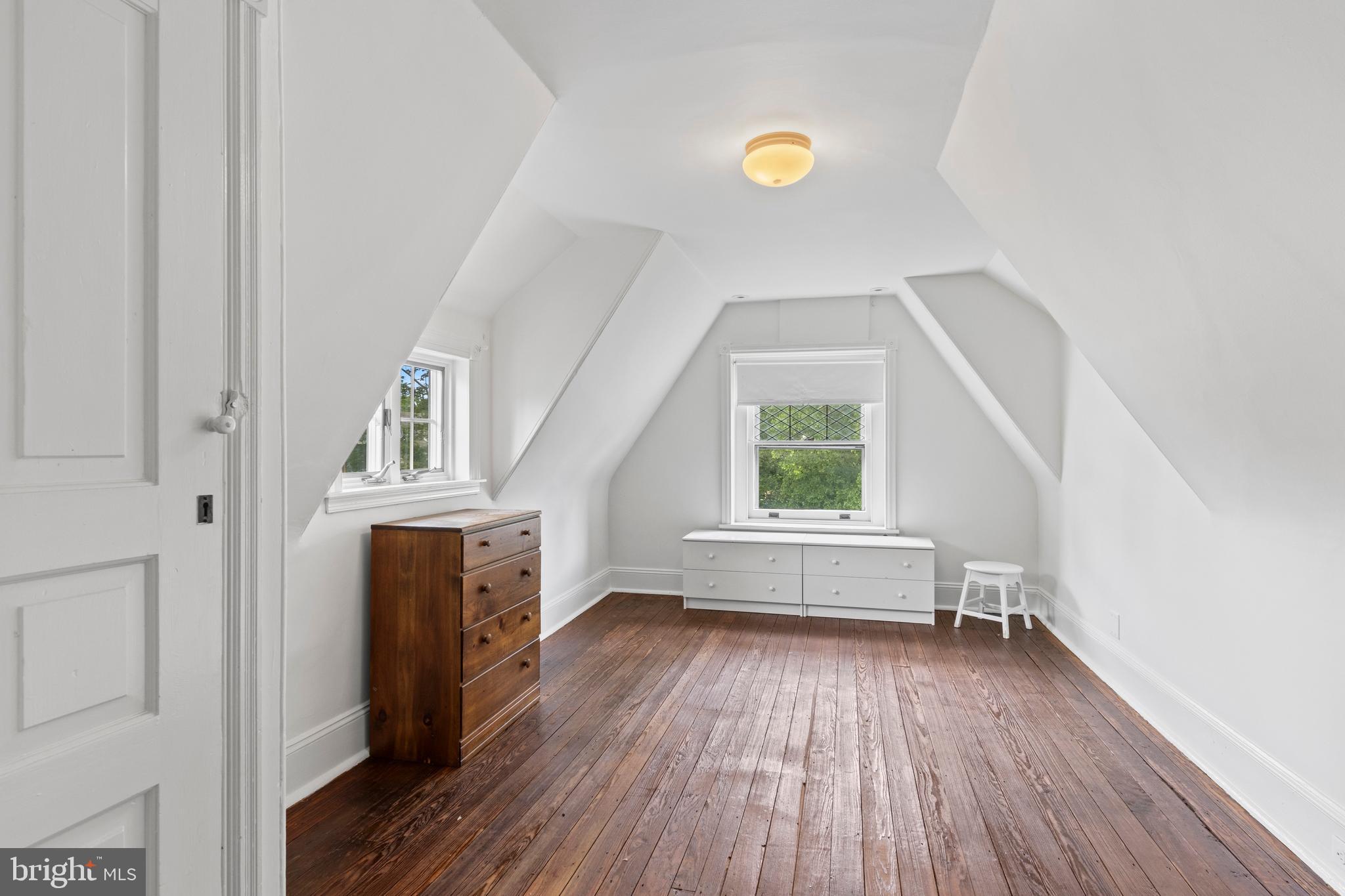 SOUTH WAYNE - Residential