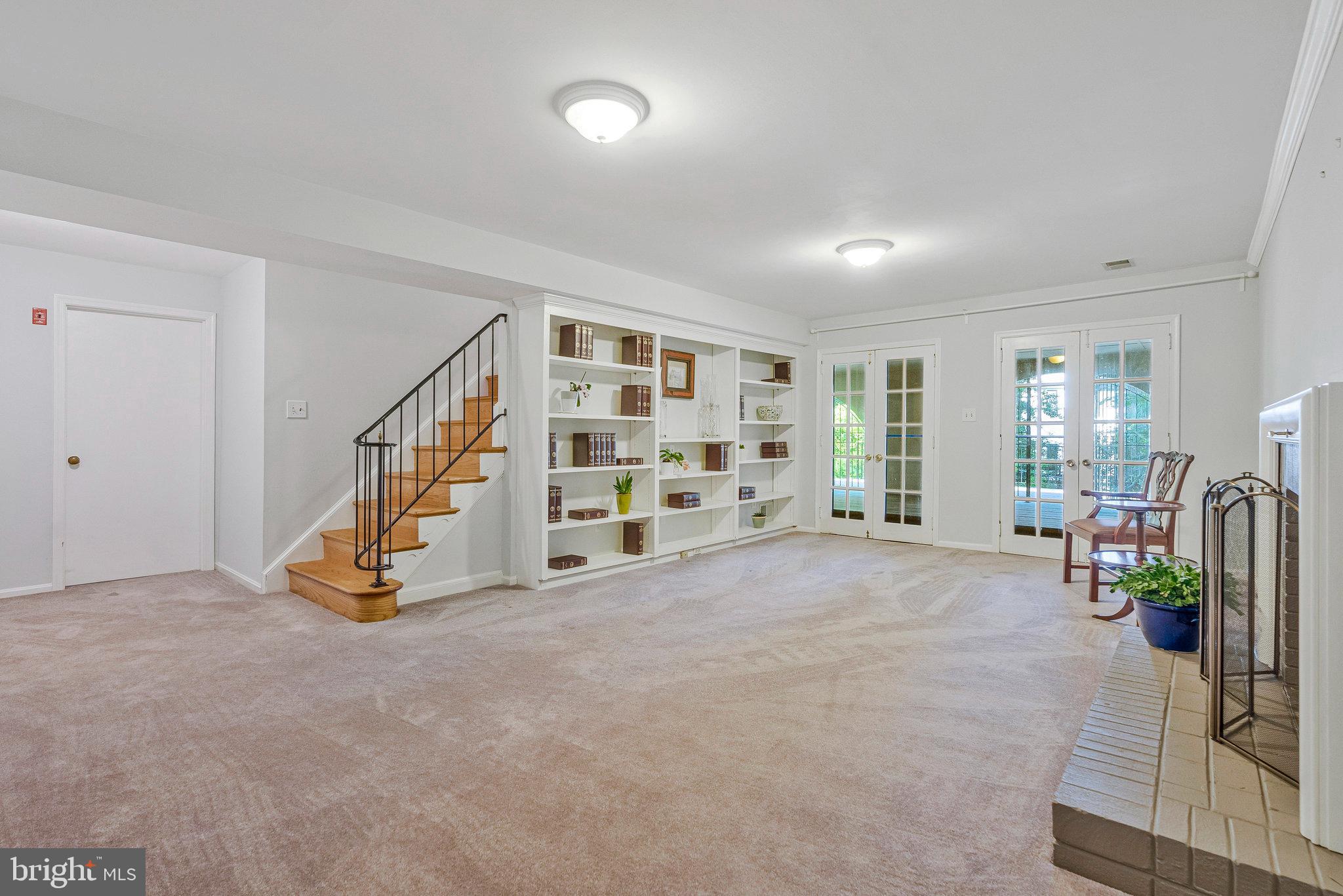 TROXELL MANOR - Residential