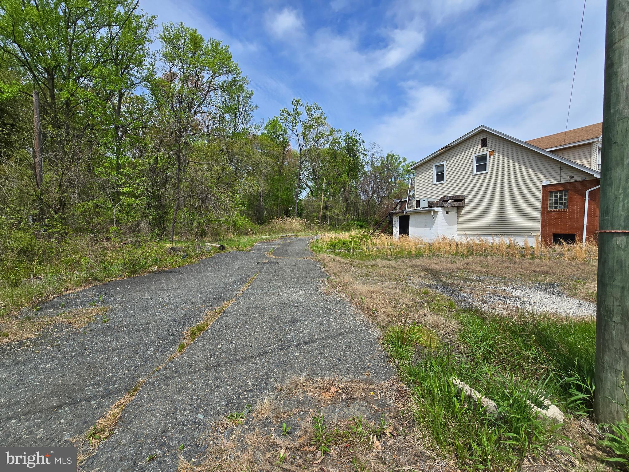 KINGSVILLE - Residential