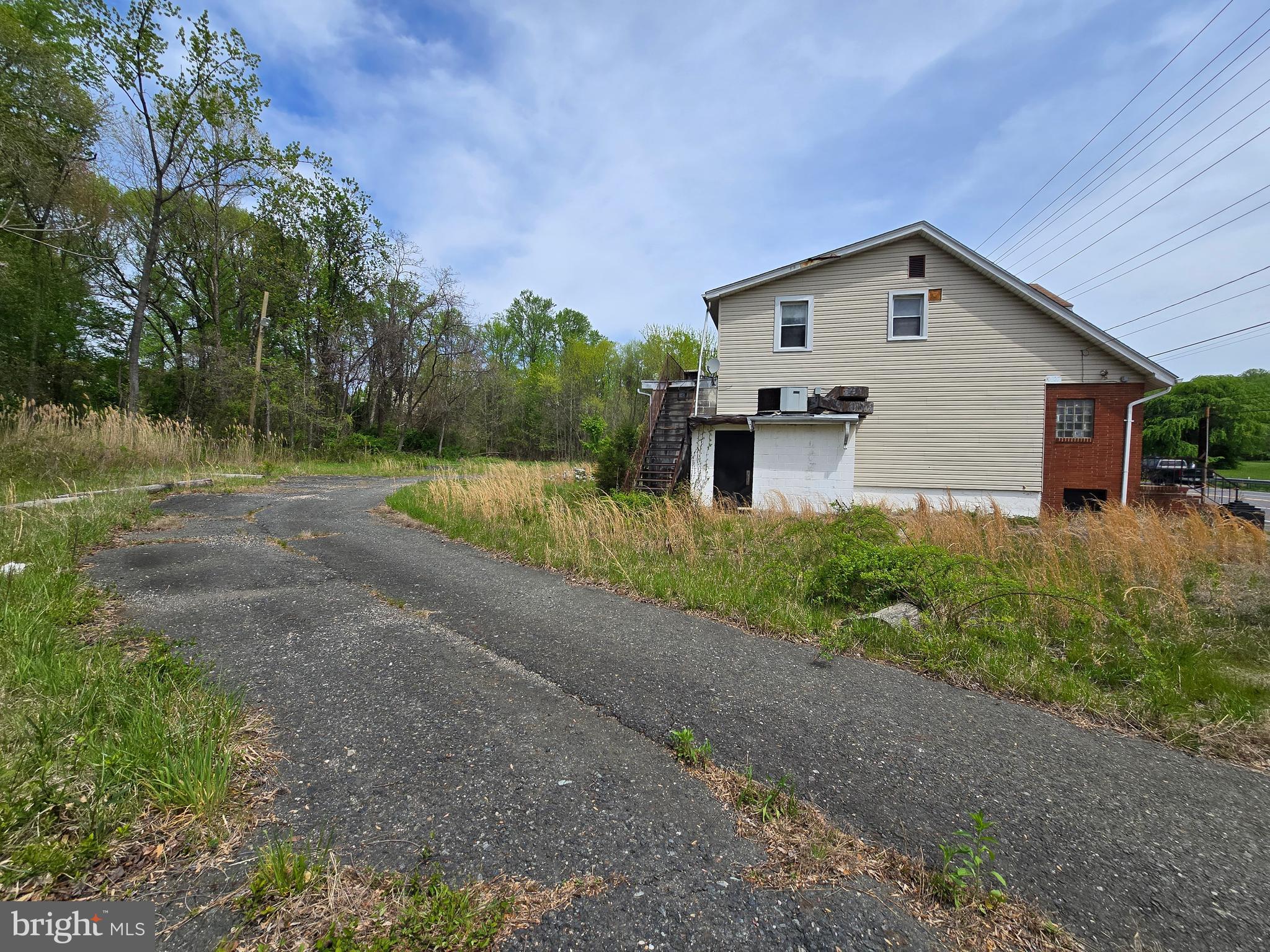 KINGSVILLE - Residential