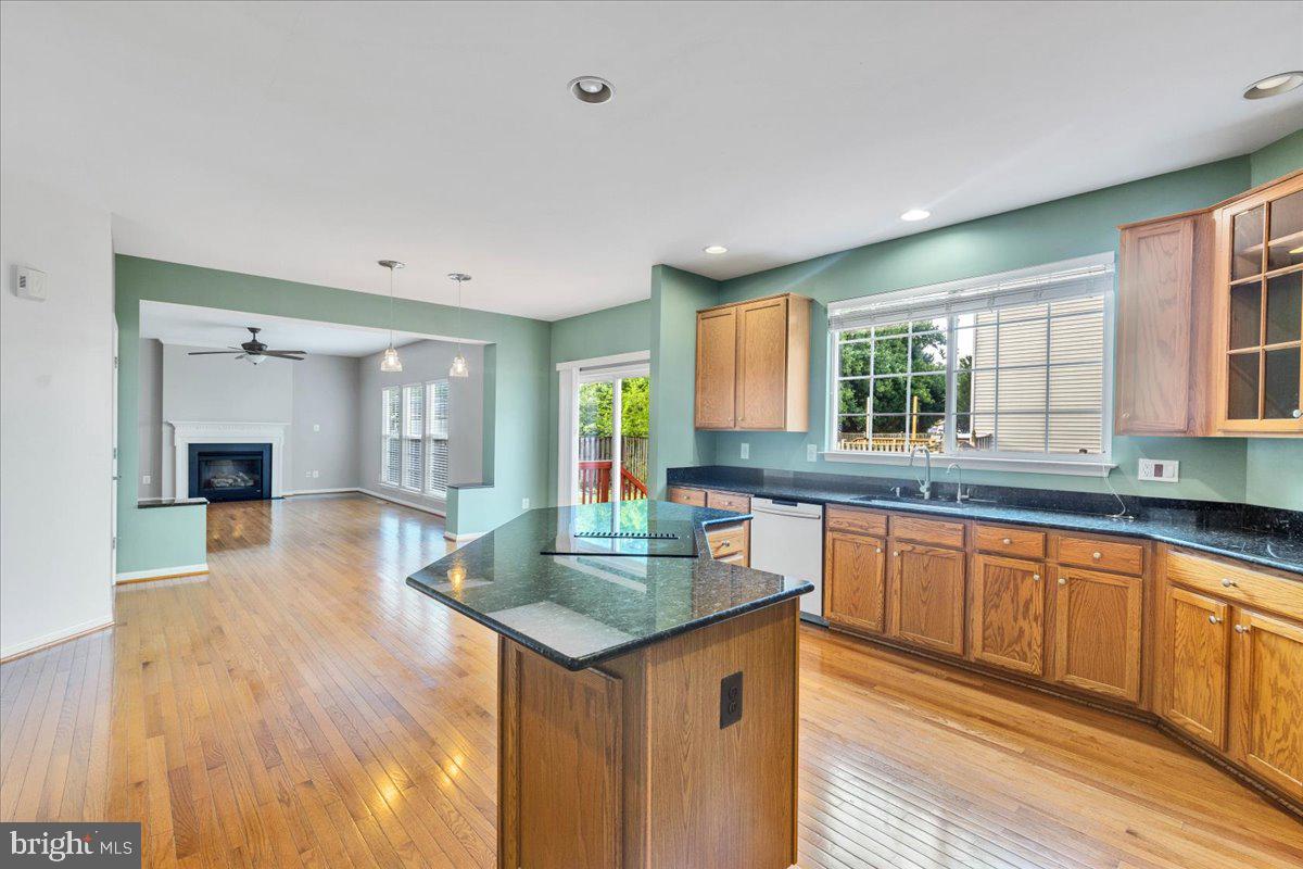 SARATOGA HUNT - Residential Lease