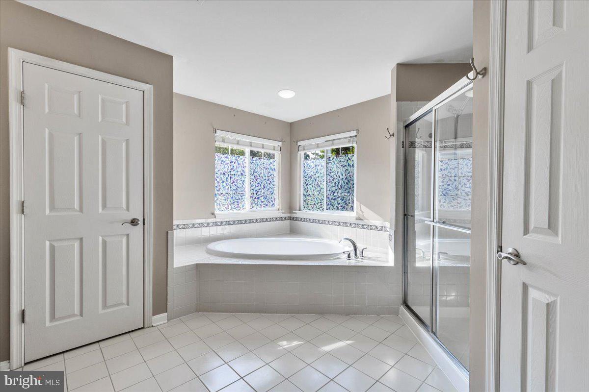 SARATOGA HUNT - Residential Lease