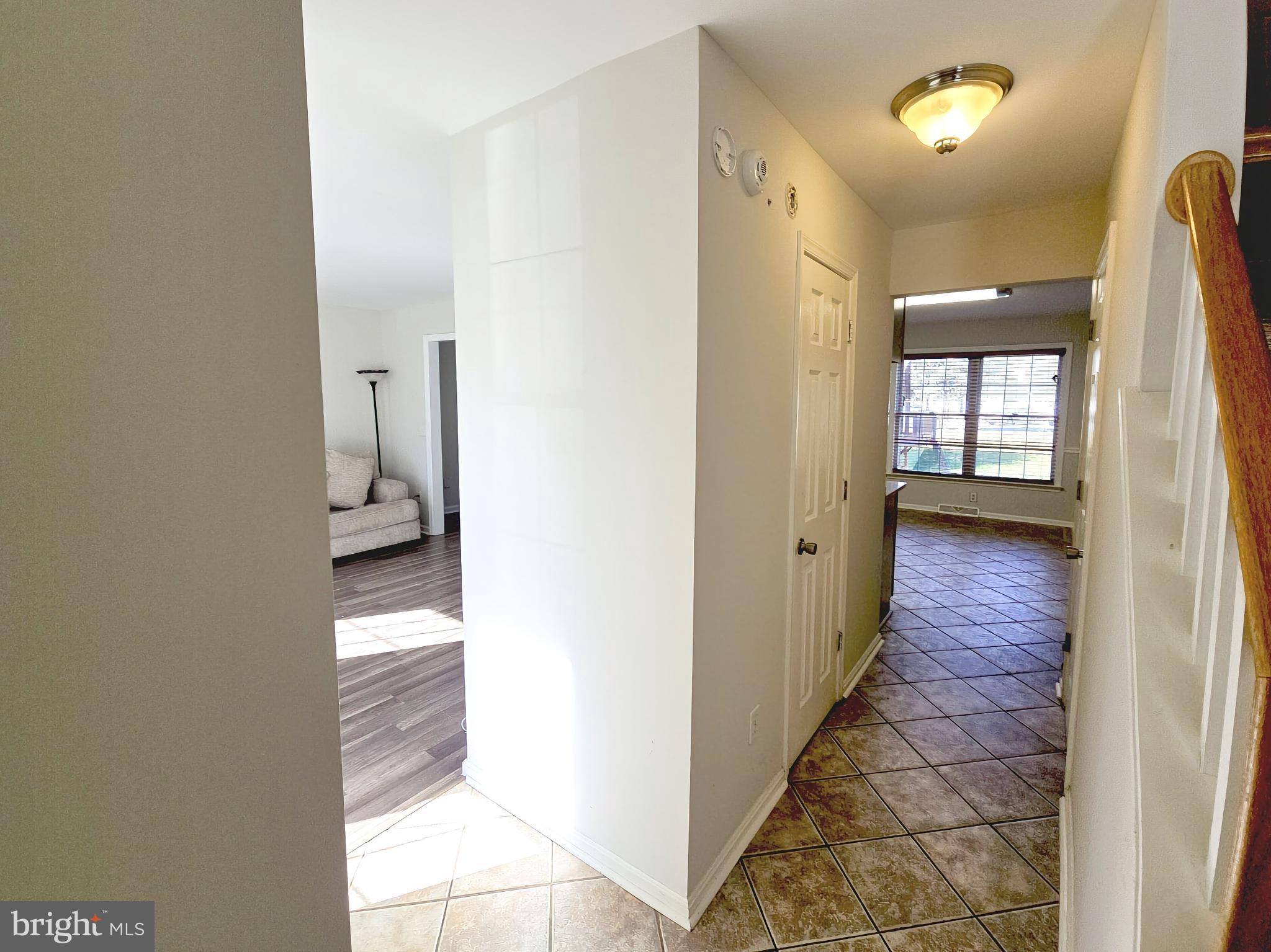 711 E DIVISION STREET