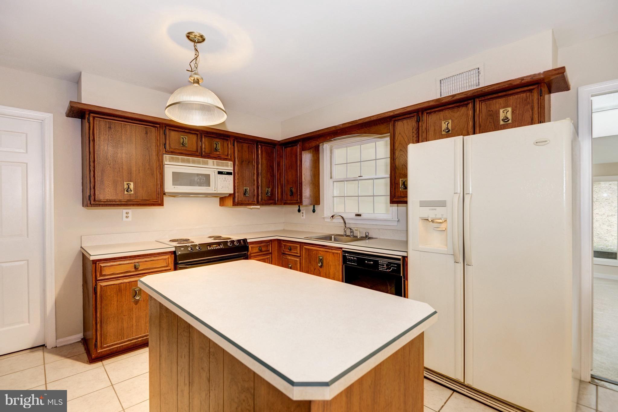 HARBOR HILLS - Residential