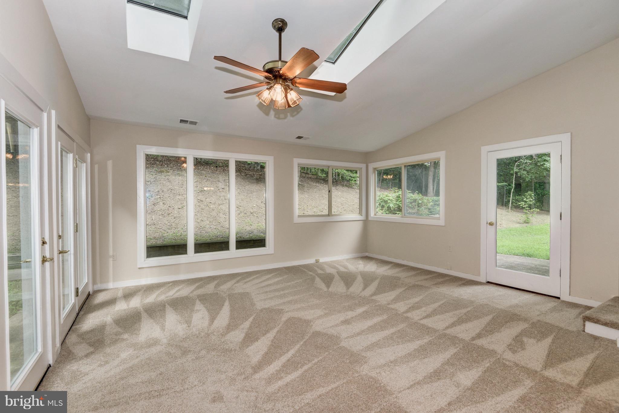 HARBOR HILLS - Residential