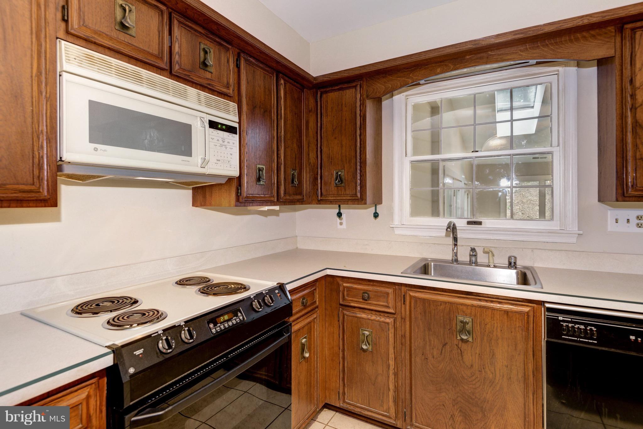 HARBOR HILLS - Residential