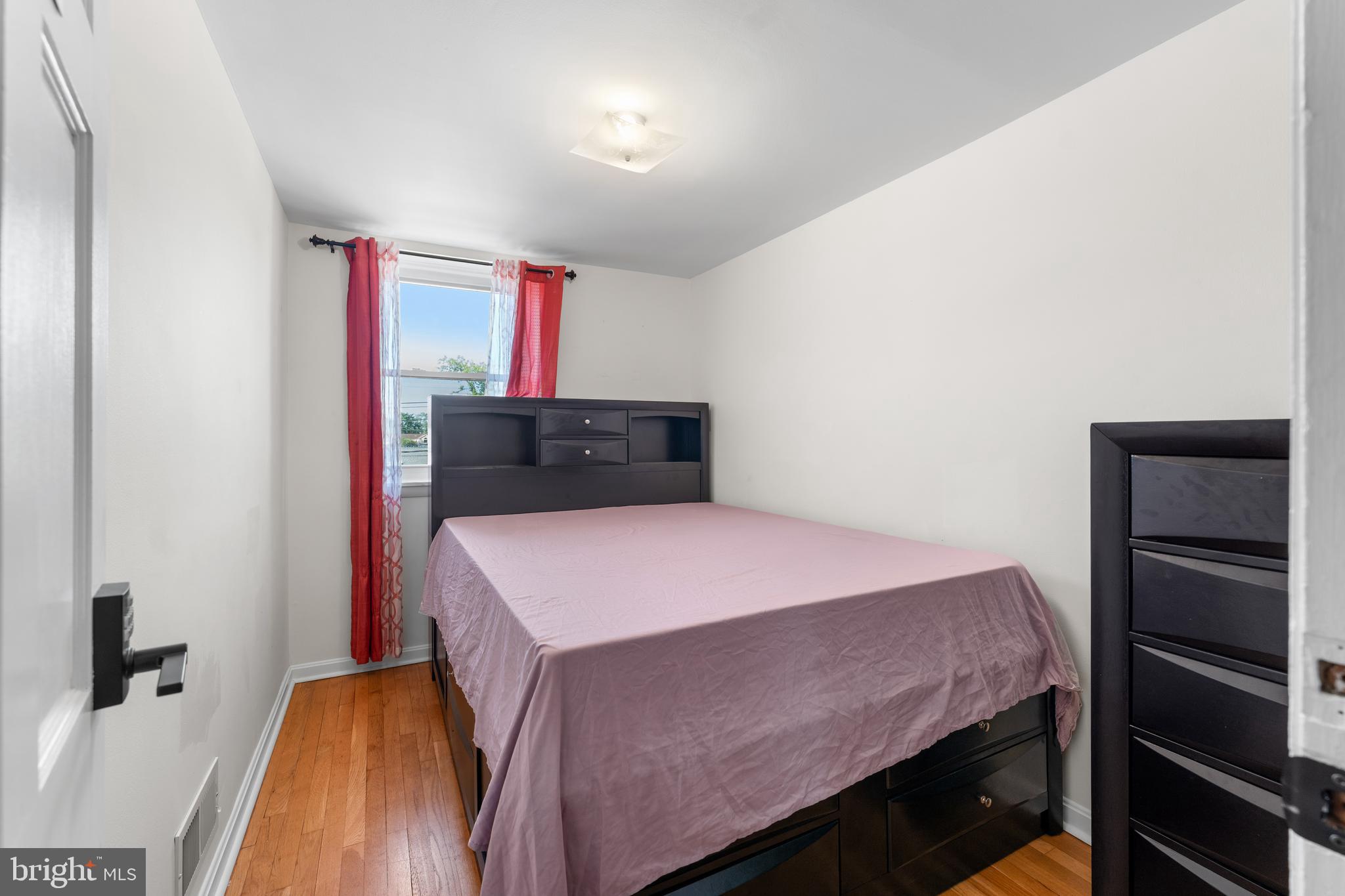 EASTFIELD - Residential