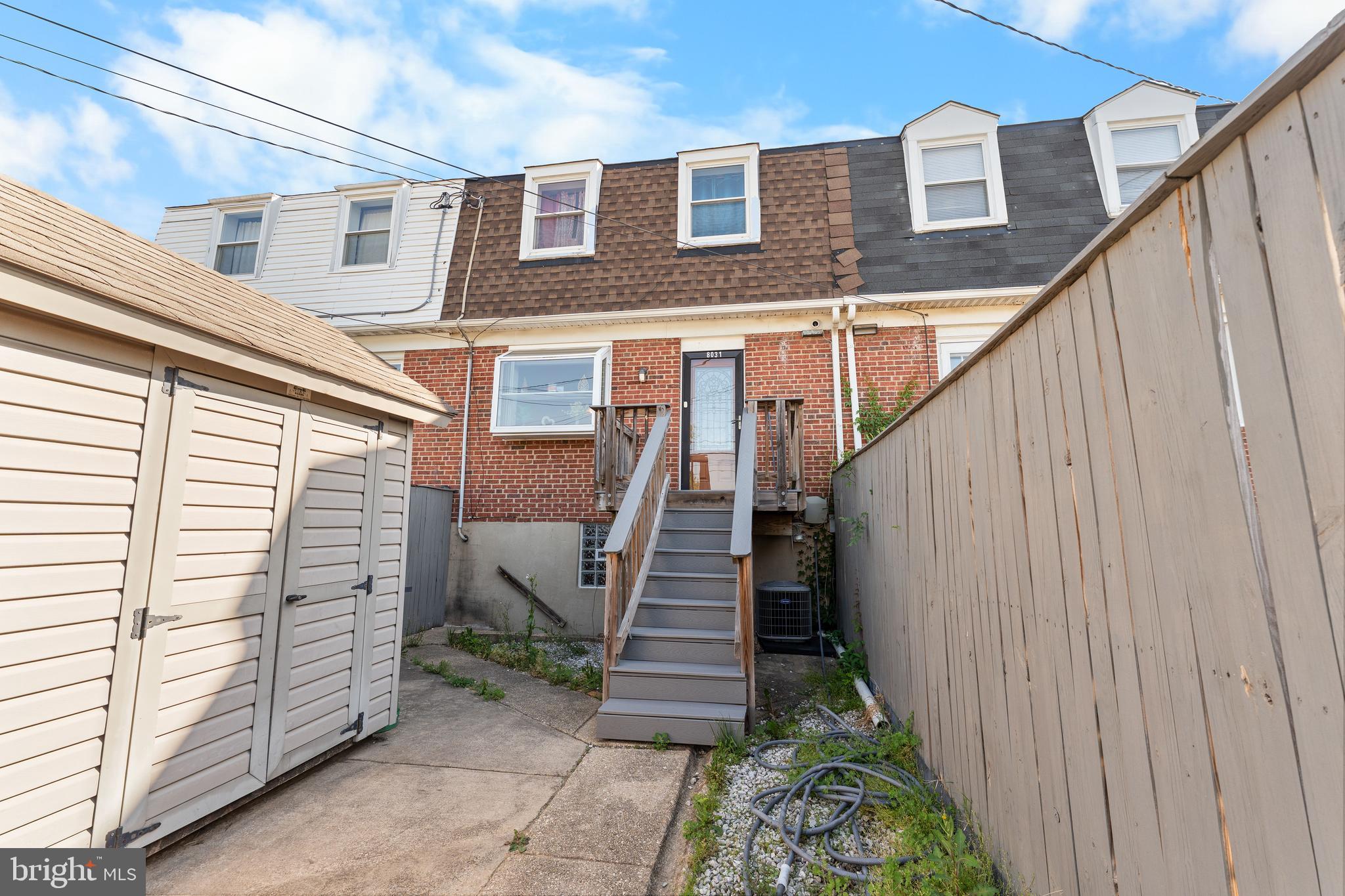 EASTFIELD - Residential