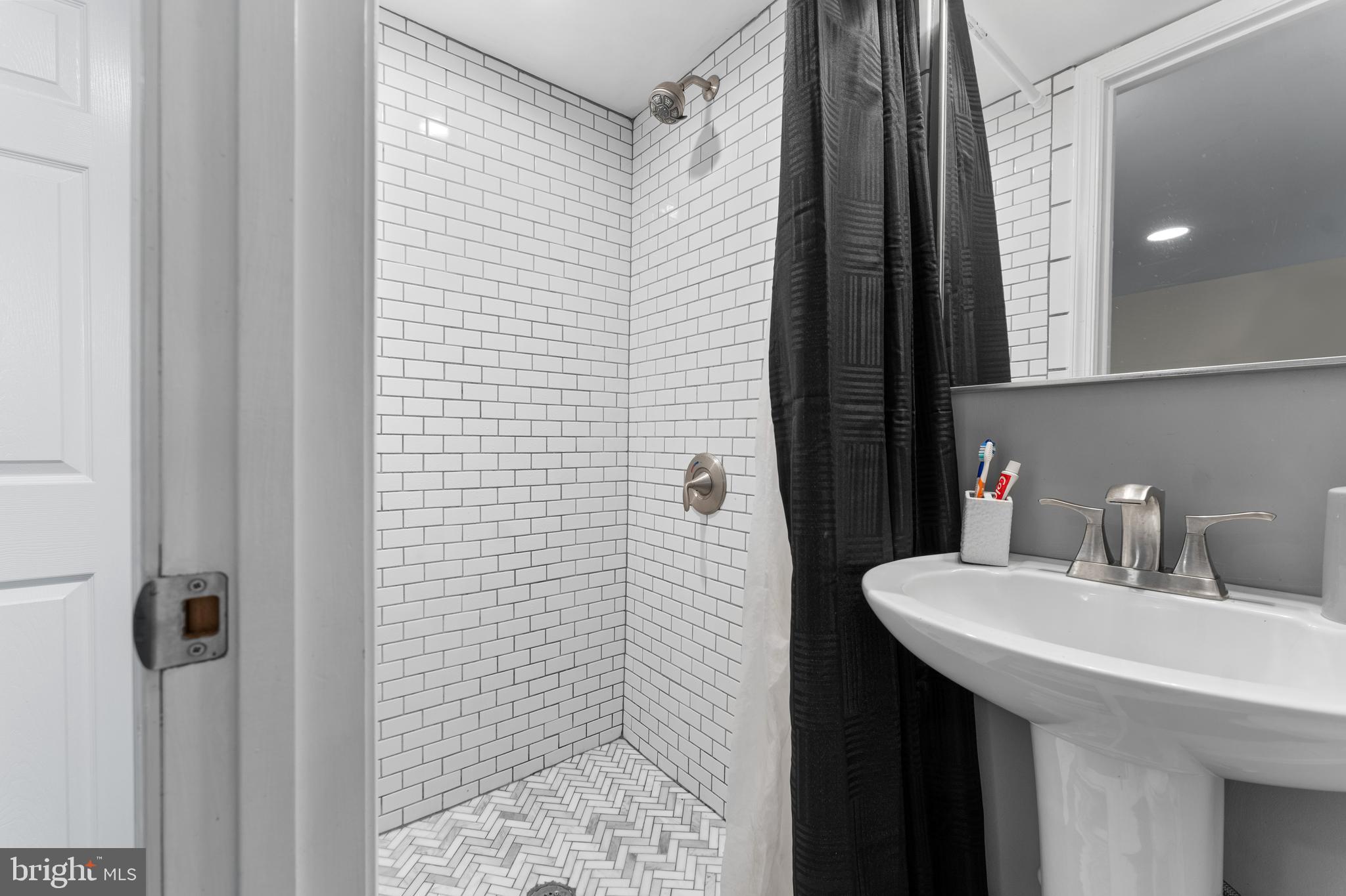 EASTFIELD - Residential