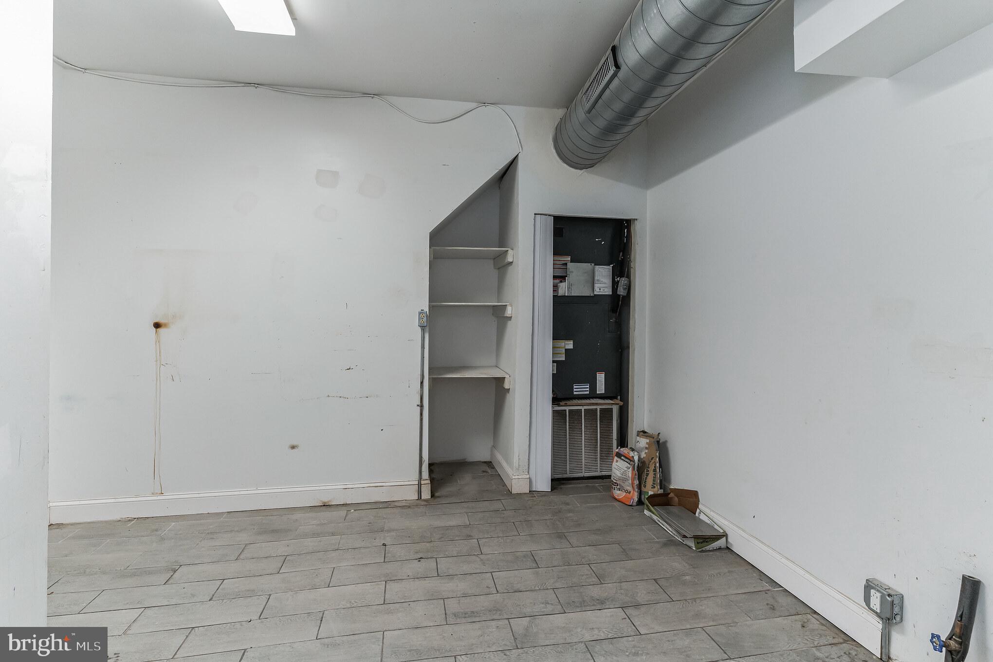 SOUTH STREET - Commercial Lease