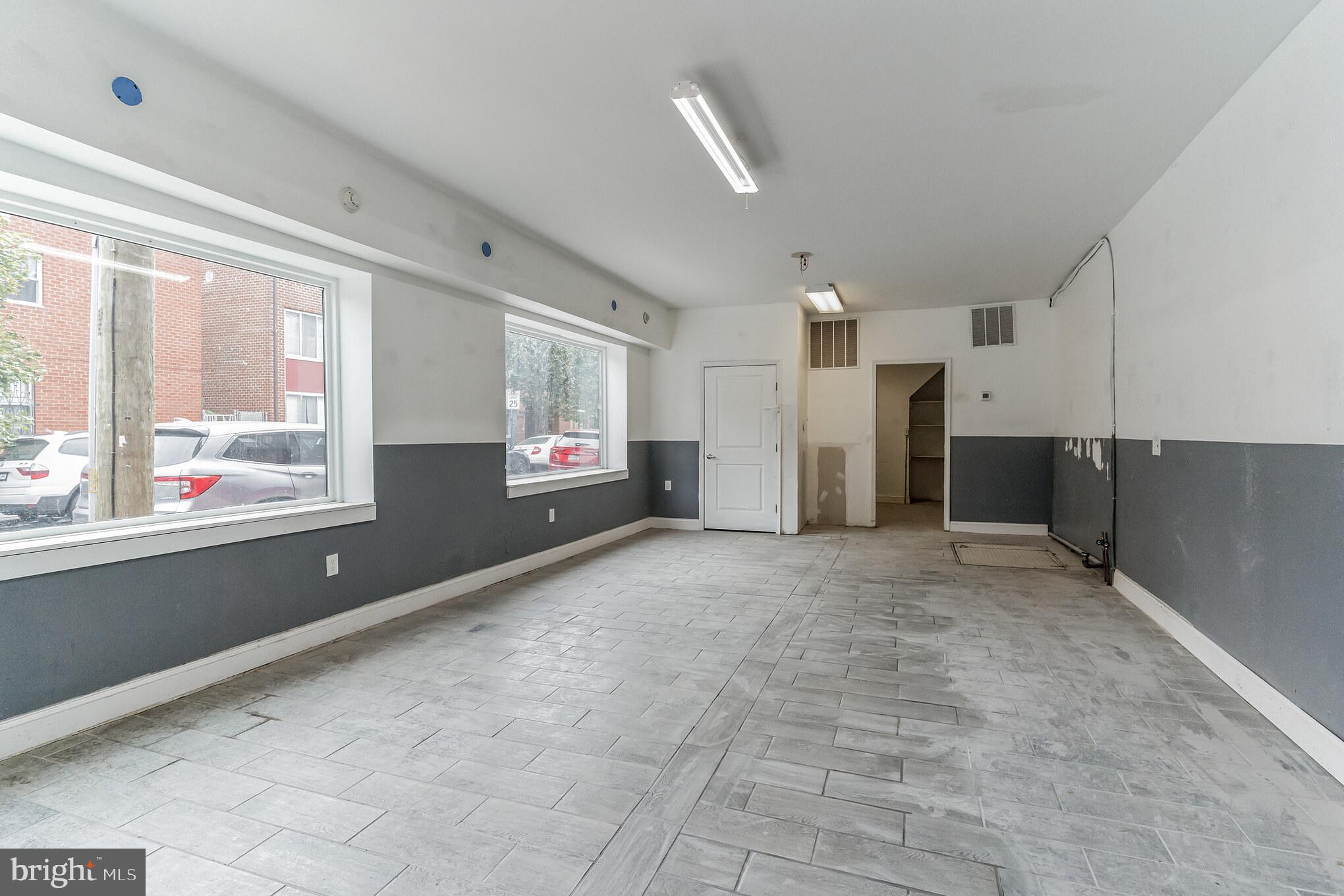 SOUTH STREET - Commercial Lease