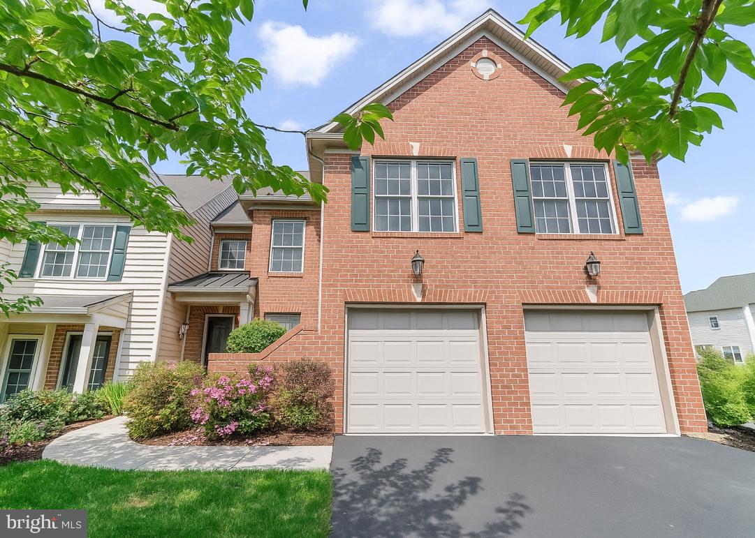**Welcome Home!** This charming townhome has been beautifully updated and is move-in ready. As you enter, you’re greeted by an inviting entrance that leads into the dining room, which seamlessly flows into the open family room and updated kitchen.
Upstairs, you'll find a spacious primary bedroom featuring 2 walk-in closets and a modern bathroom. This floor also includes two additional bedrooms, a full bathroom, and a convenient laundry area.
The finished basement provides an excellent space for entertaining, along with ample storage options. Enjoy relaxing evenings on the back deck, which opens up to a serene green space.