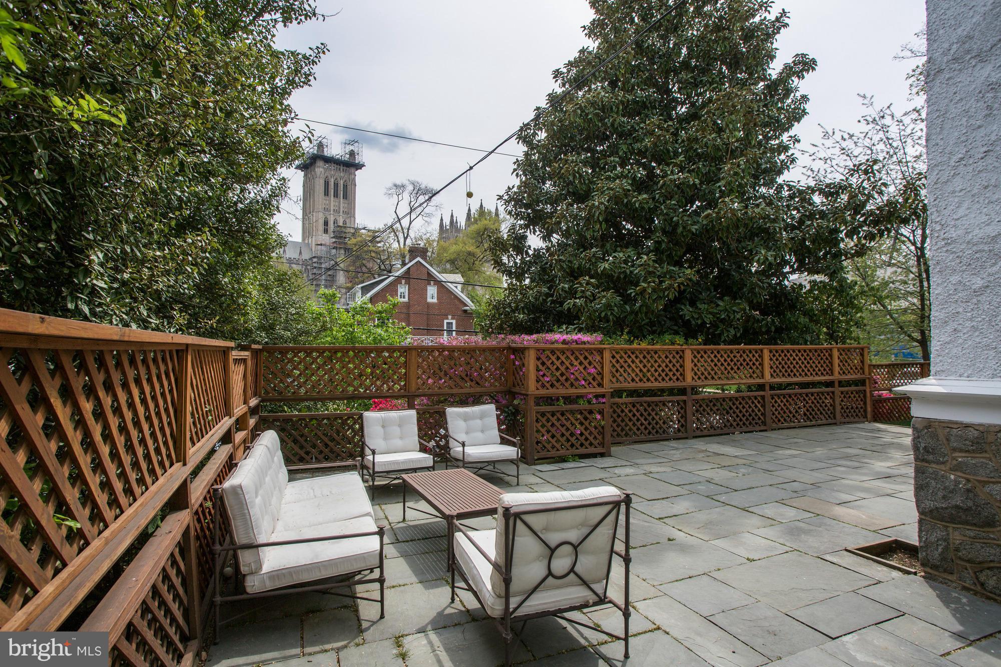 CLEVELAND PARK - Residential